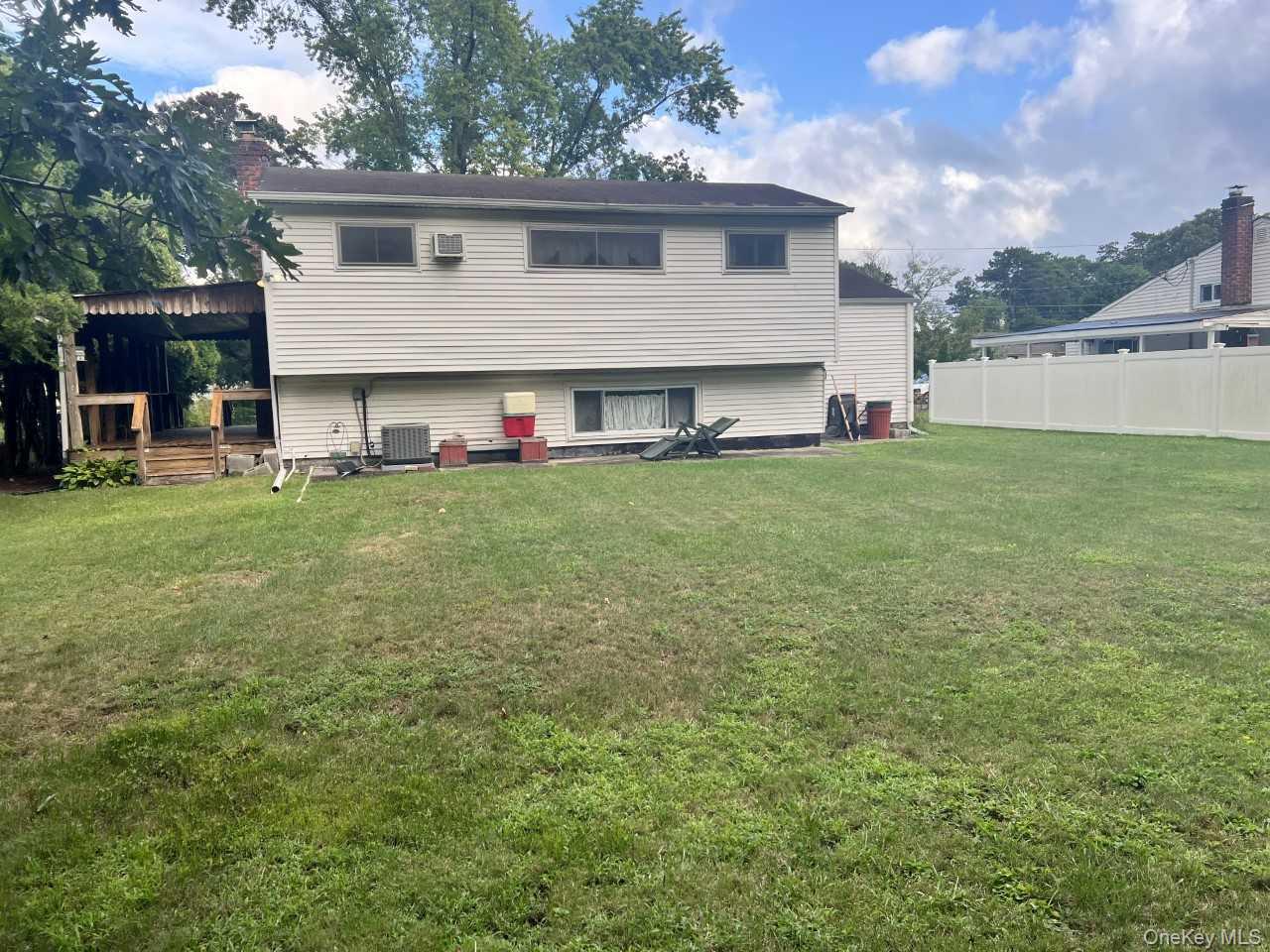 1556 N Gardiner Drive – For Sale photo 13