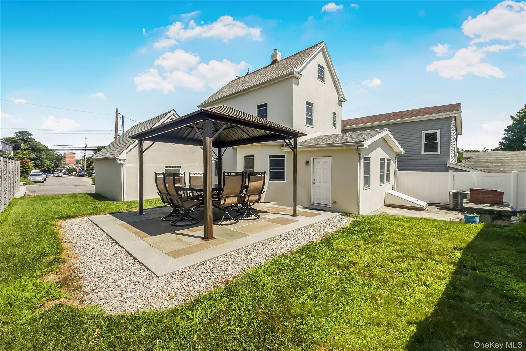 949 Mile Square Road – For Sale photo 16