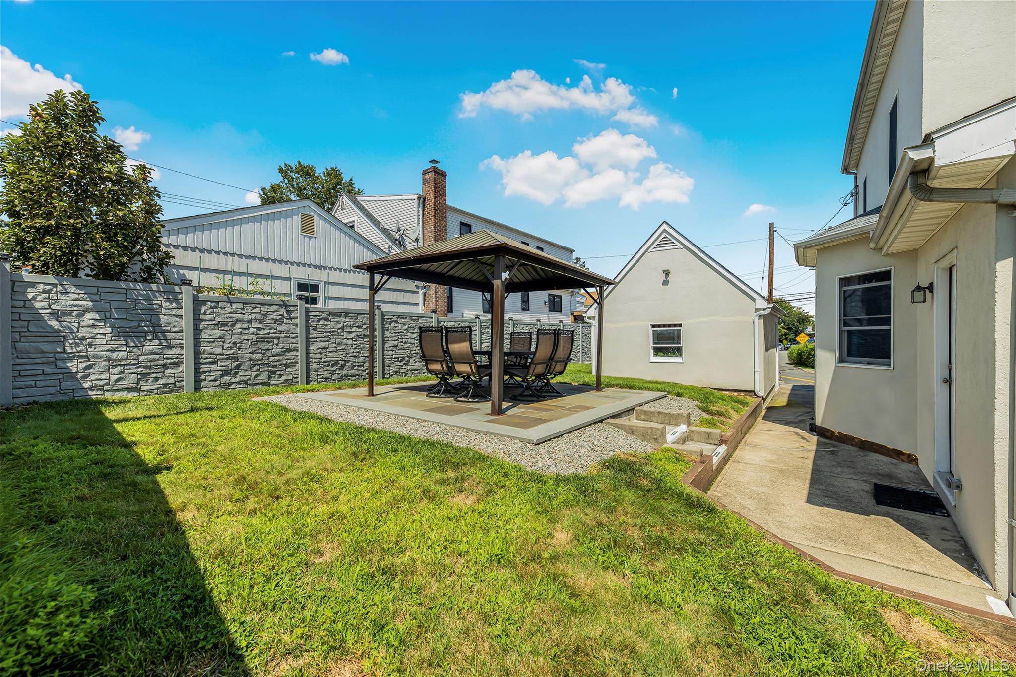 949 Mile Square Road – For Sale photo 17