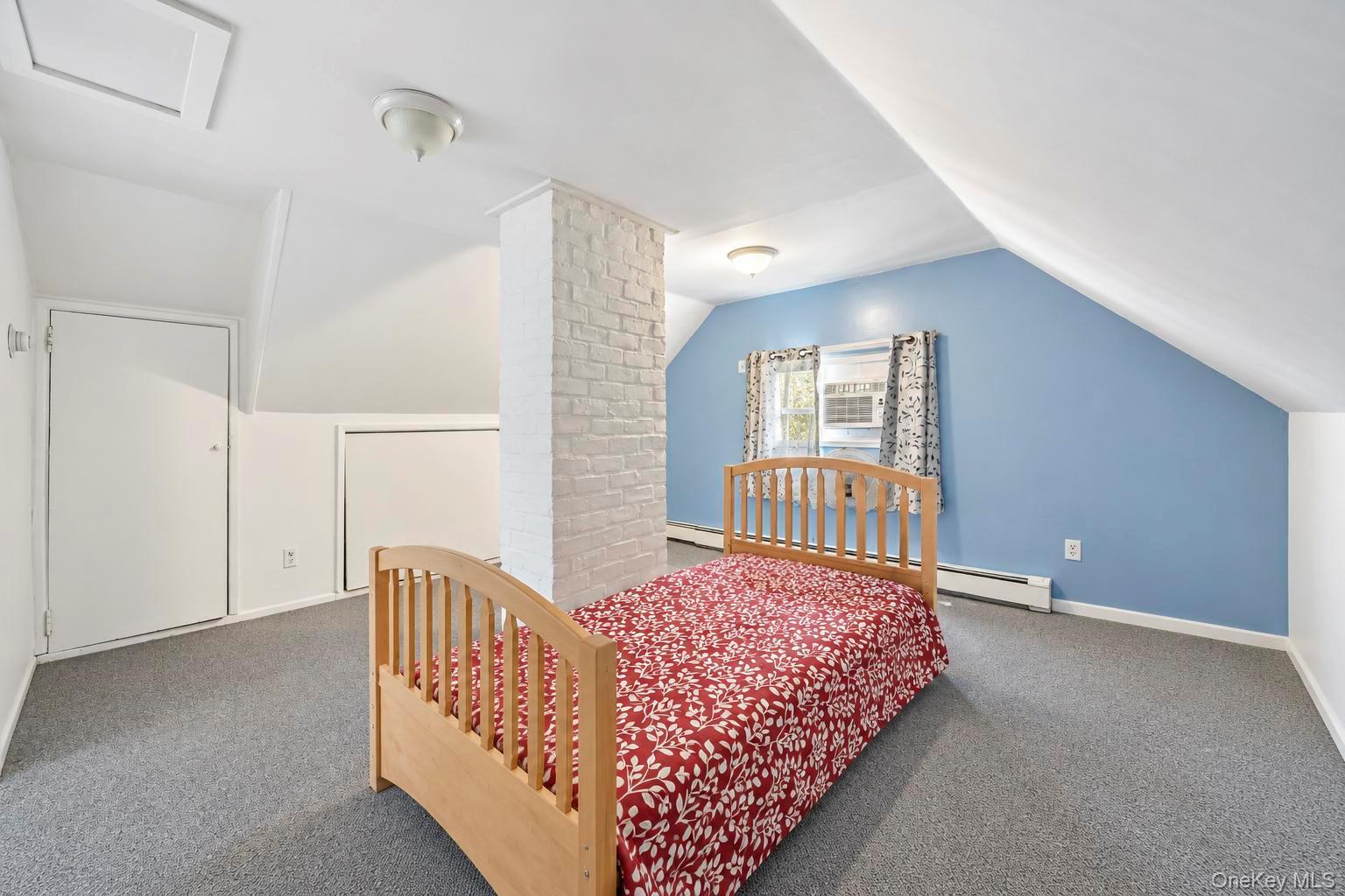 35 Meeting Lane – For Sale photo 19