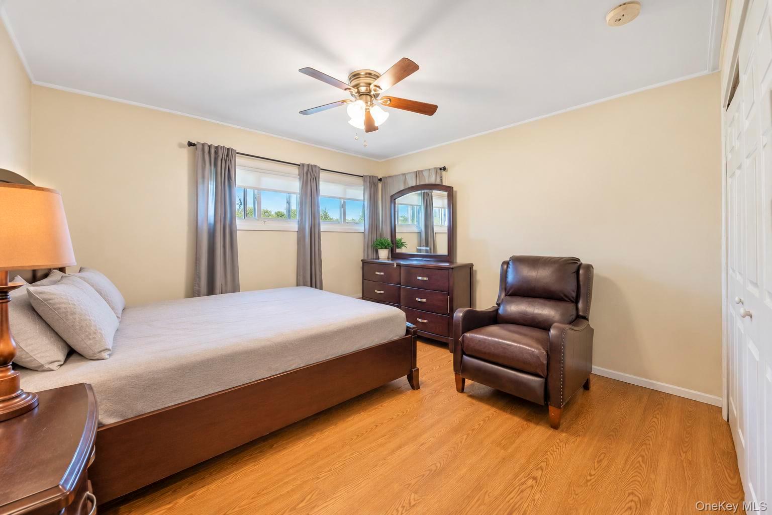 35 Meeting Lane – For Sale photo 9