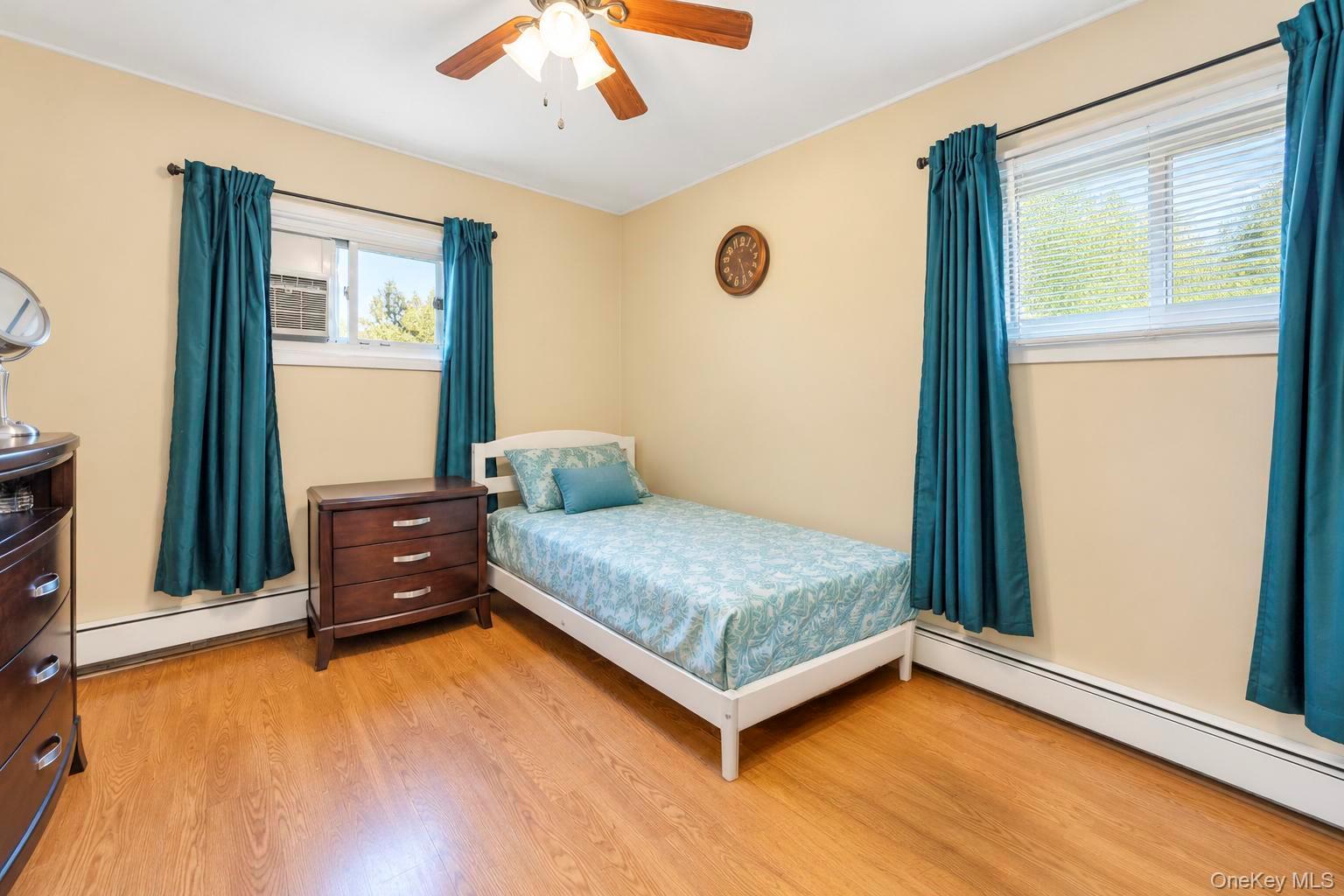 35 Meeting Lane – For Sale photo 12
