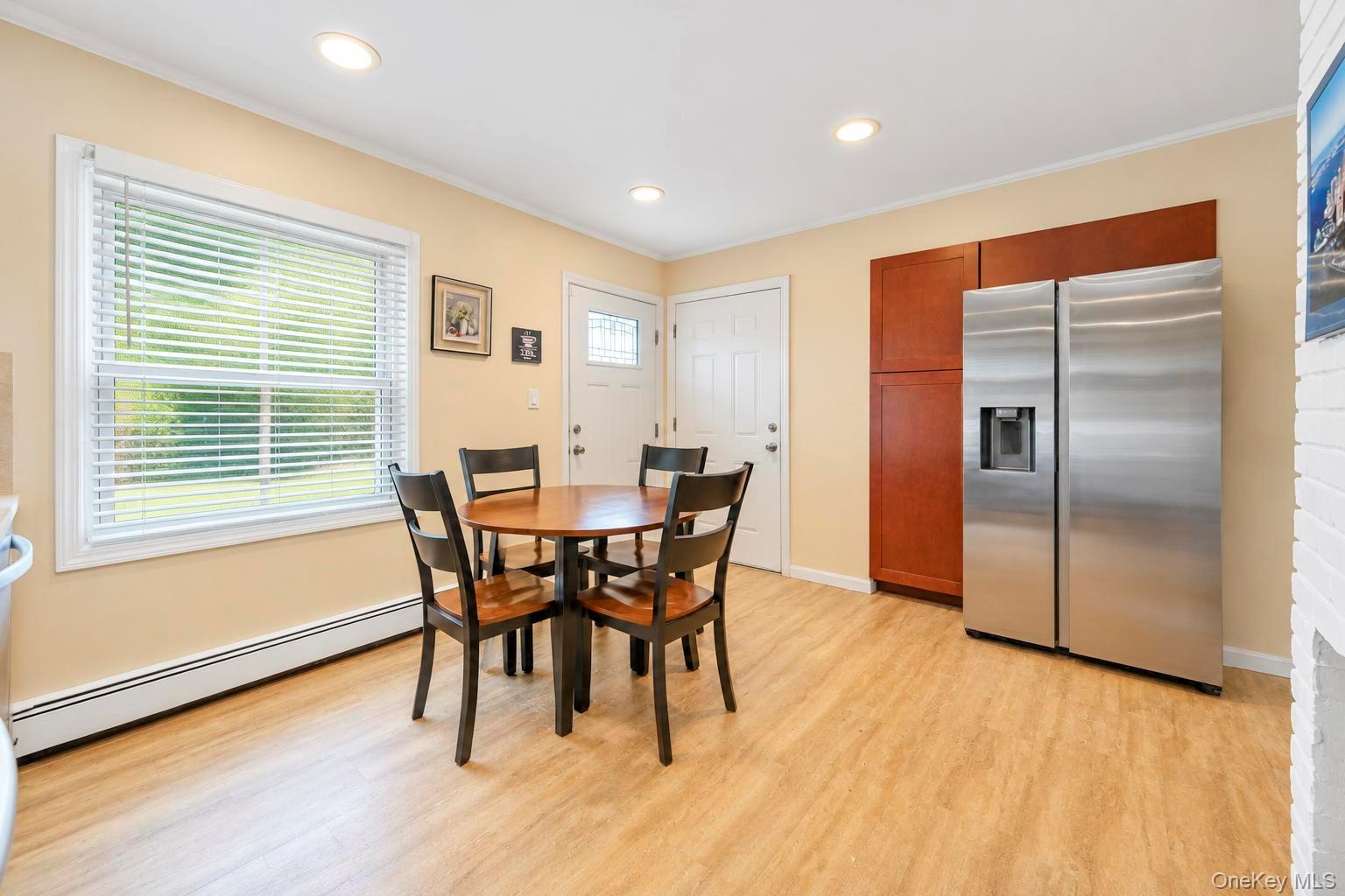 35 Meeting Lane – For Sale photo 8