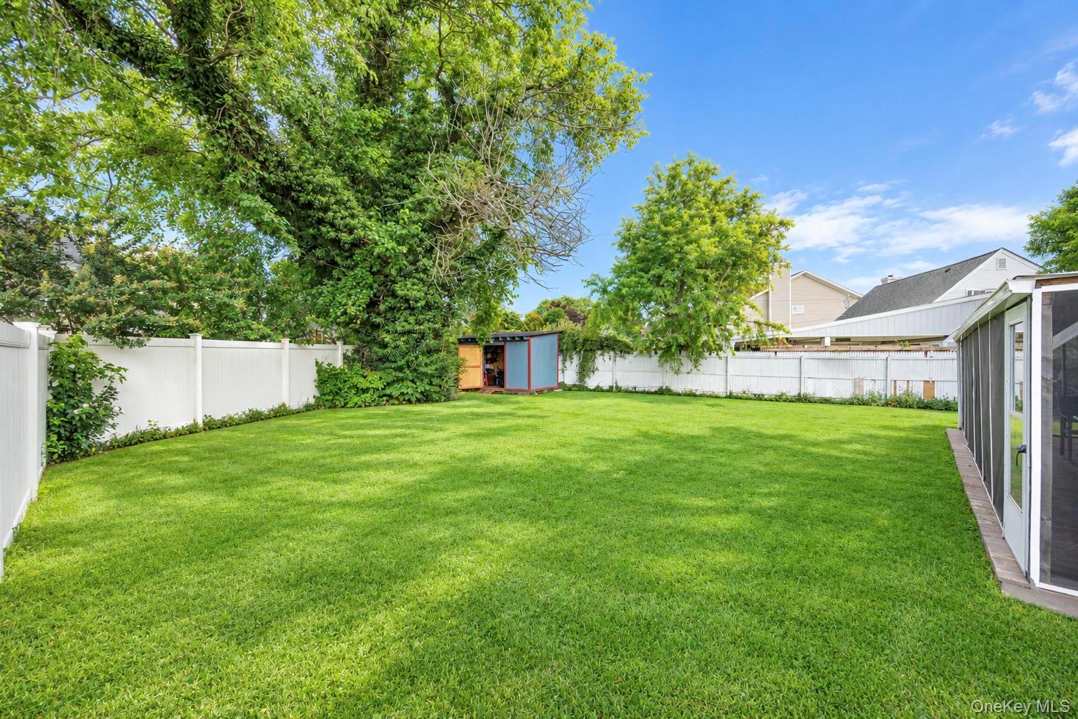 35 Meeting Lane – For Sale photo 25