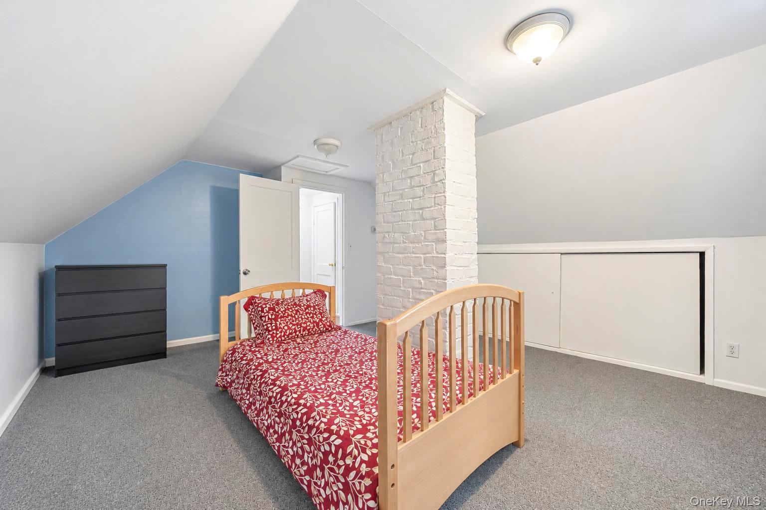 35 Meeting Lane – For Sale photo 18