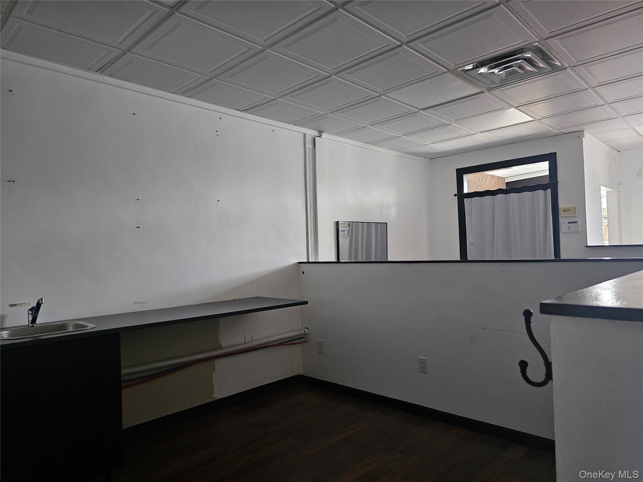698-706 Main Street – For Rent photo 5