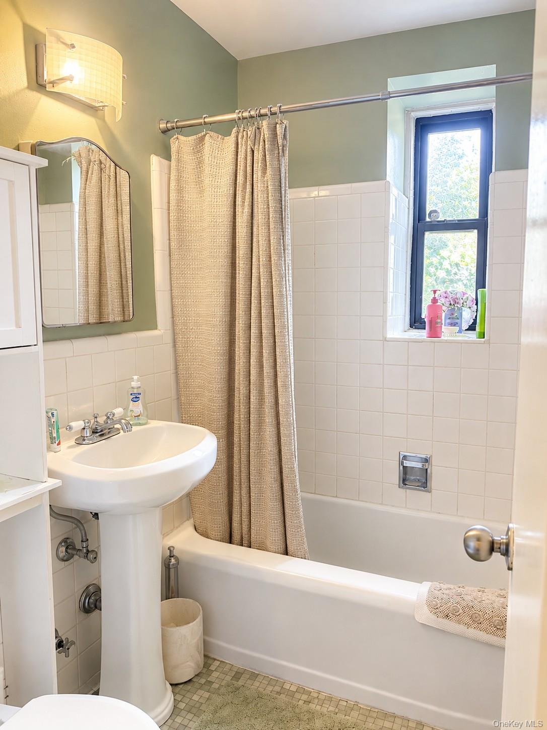 83-05 98 Street, Unit 5B photo 4