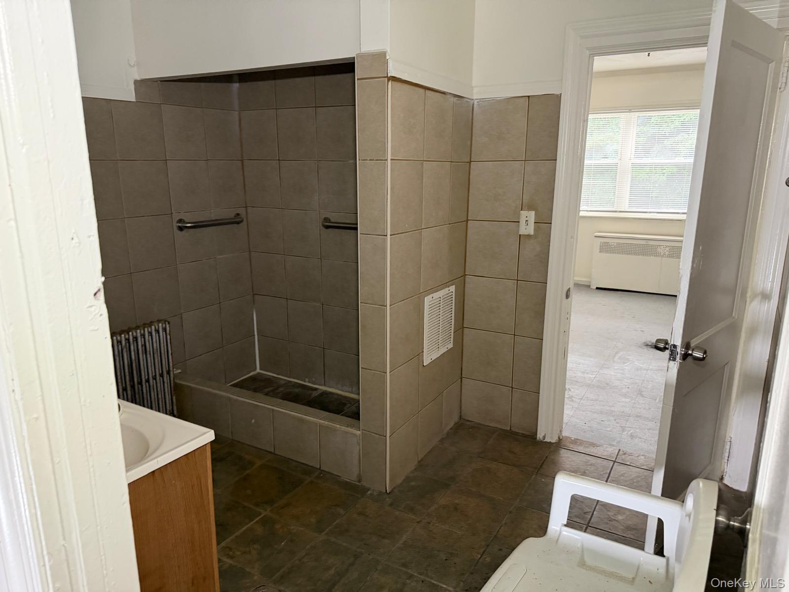 184 S Pascack Road – For Sale photo 17
