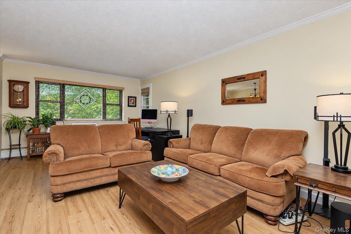 100 Diplomat Drive, Unit 6C photo 6