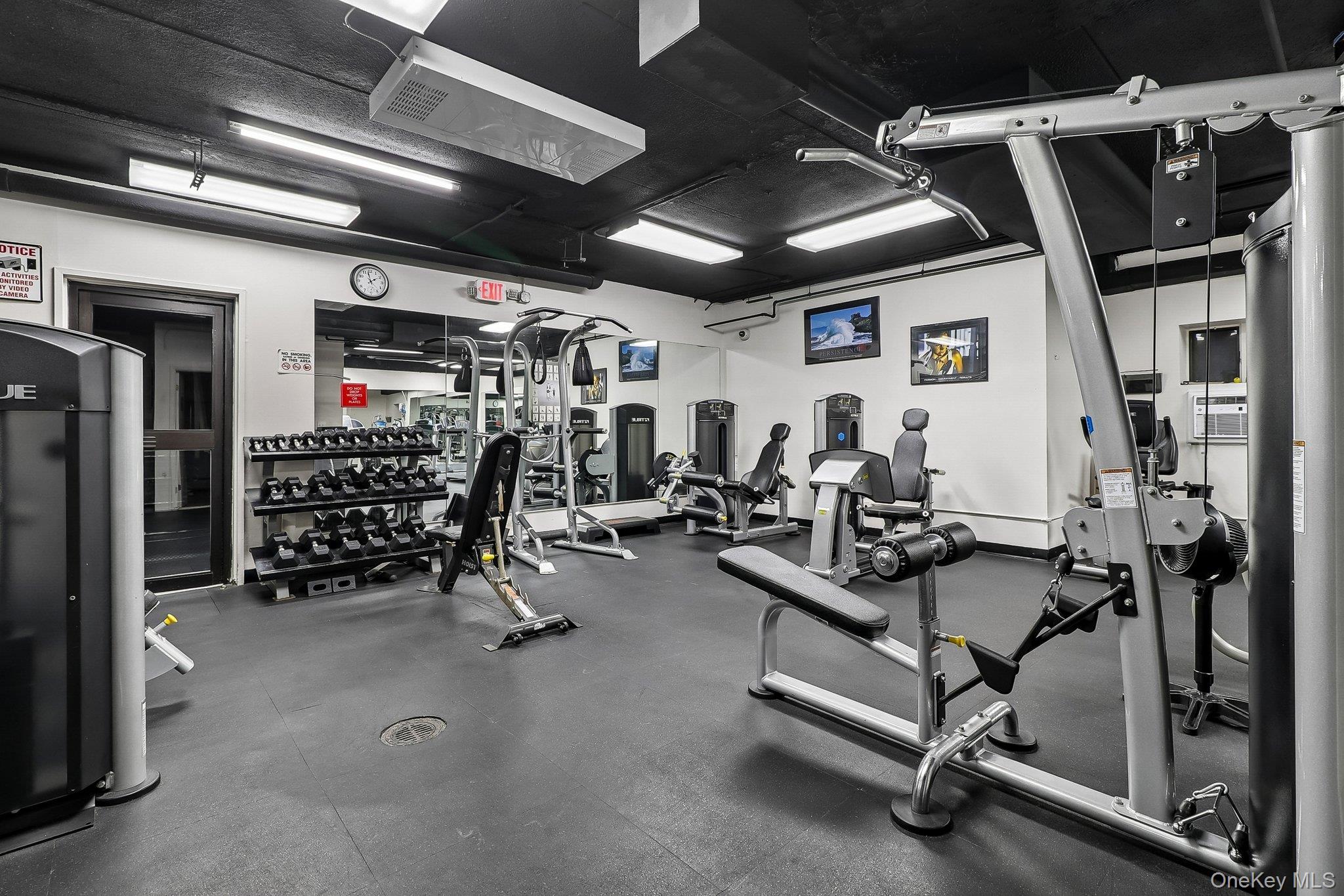 100 Diplomat Drive, Unit 6C photo 34