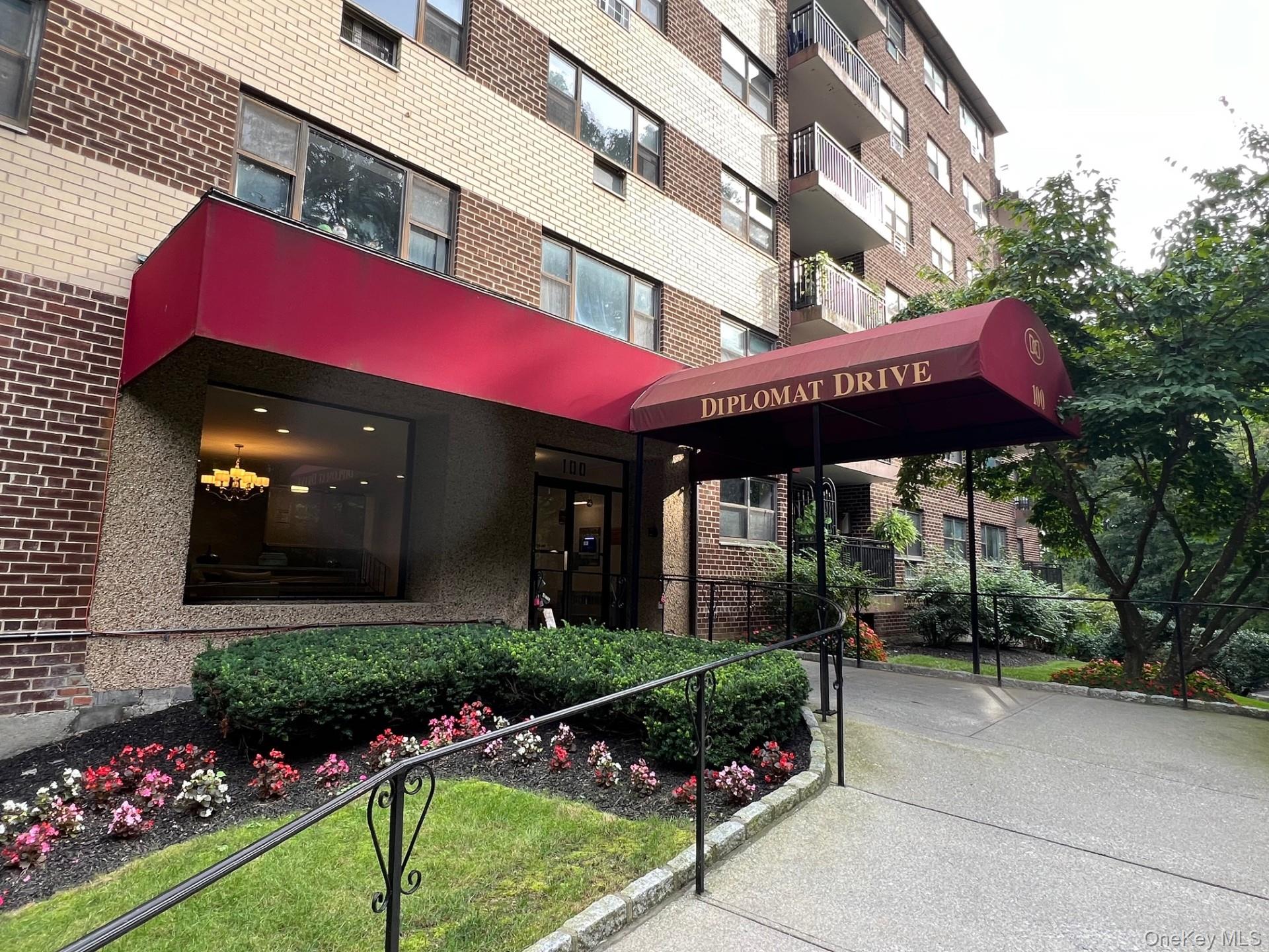 100 Diplomat Drive, Unit 6C photo 48