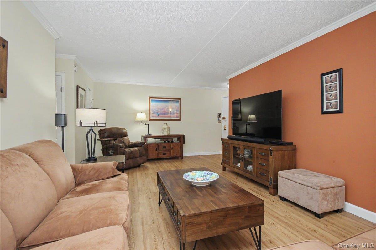100 Diplomat Drive, Unit 6C photo 7