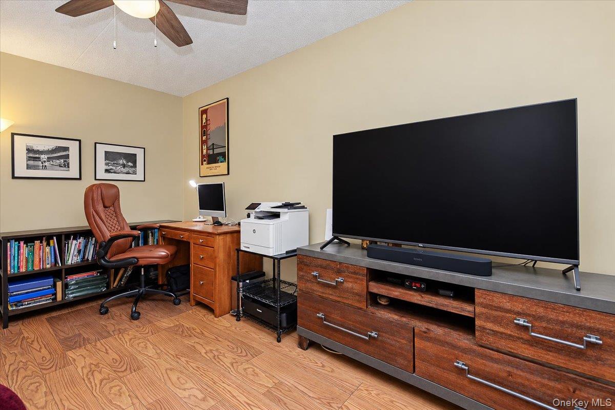 100 Diplomat Drive, Unit 6C photo 23