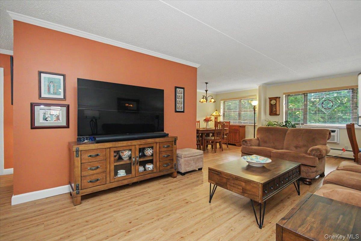 100 Diplomat Drive, Unit 6C photo 5