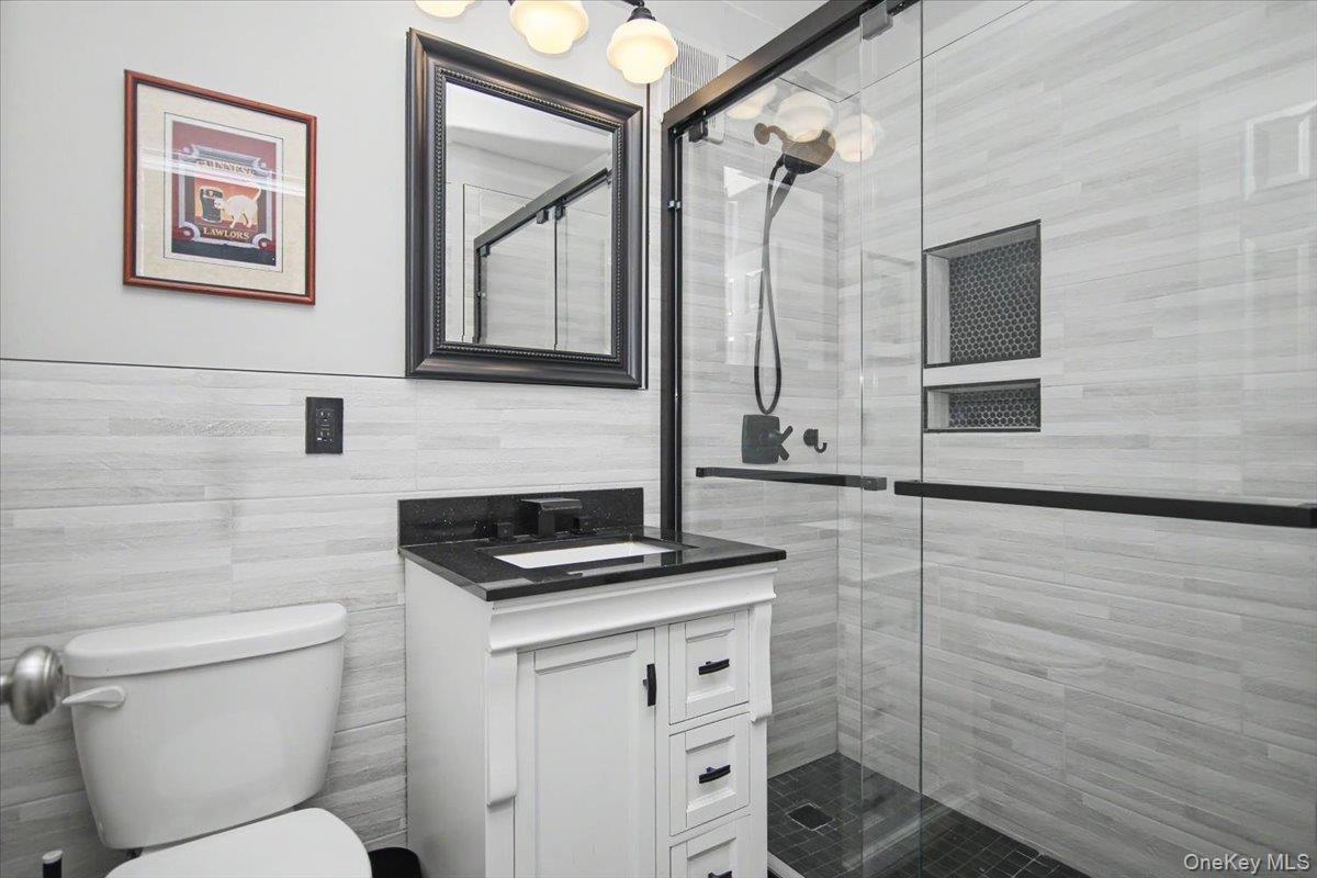 100 Diplomat Drive, Unit 6C photo 25