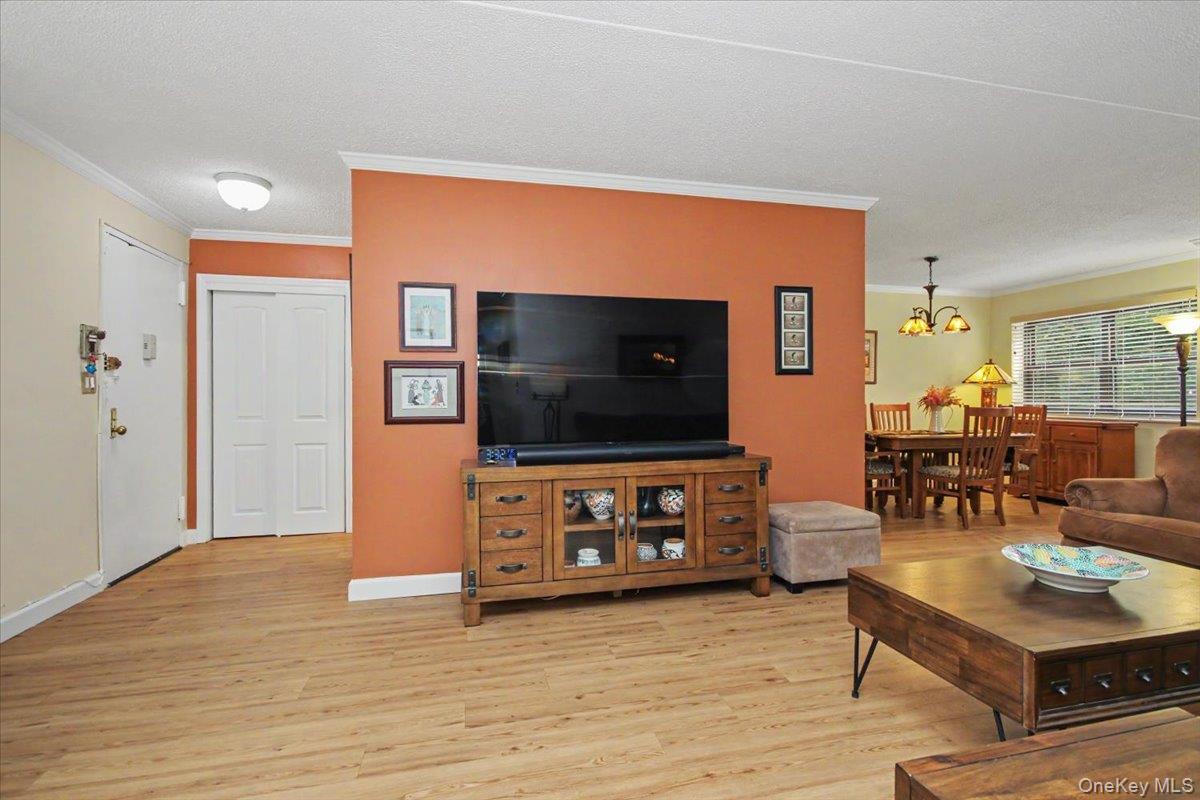 100 Diplomat Drive, Unit 6C photo 4