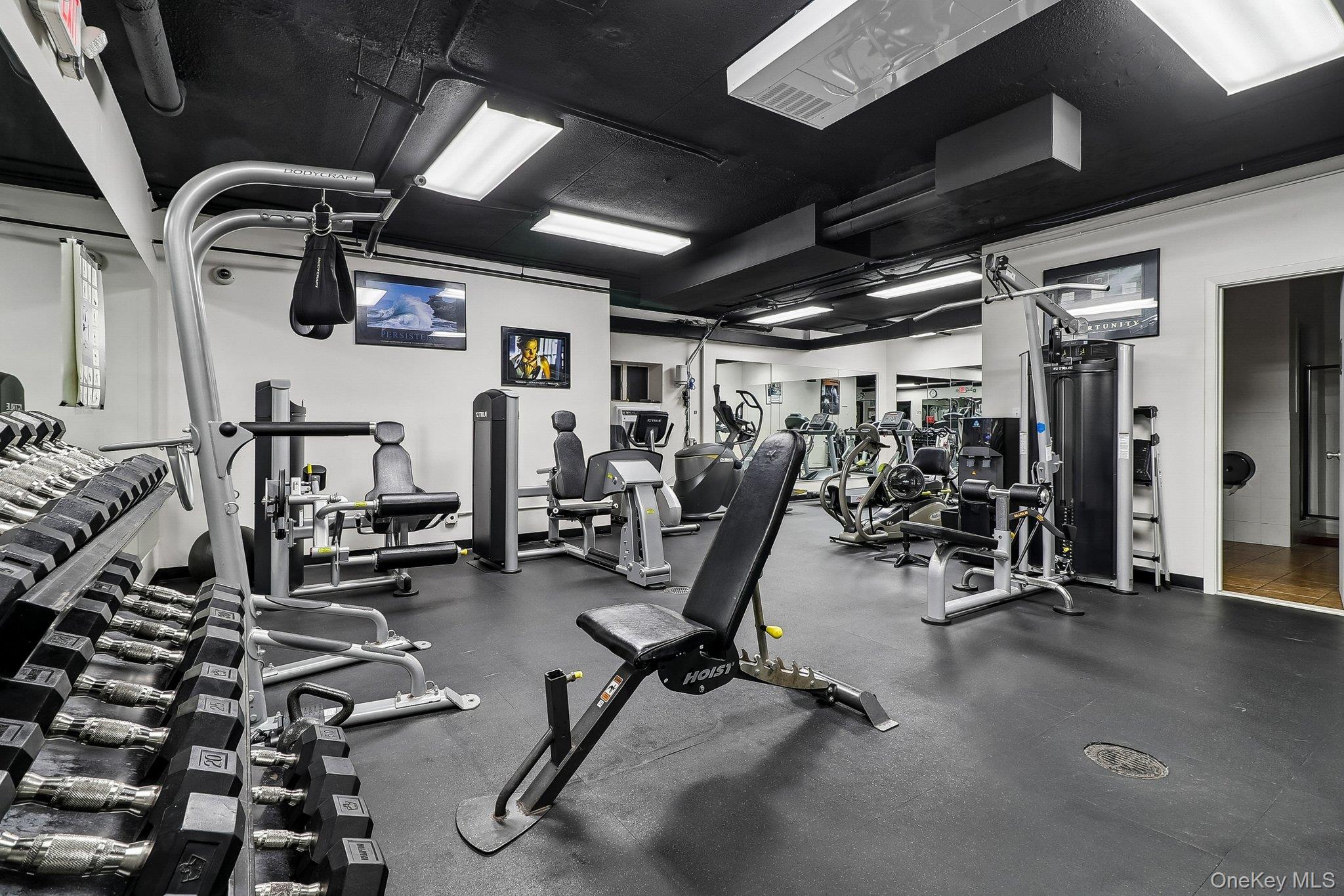 100 Diplomat Drive, Unit 6C photo 32