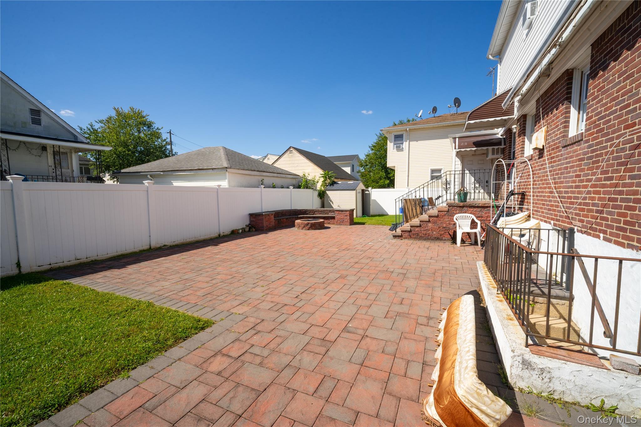 1309 Globe Avenue – For Sale photo 5