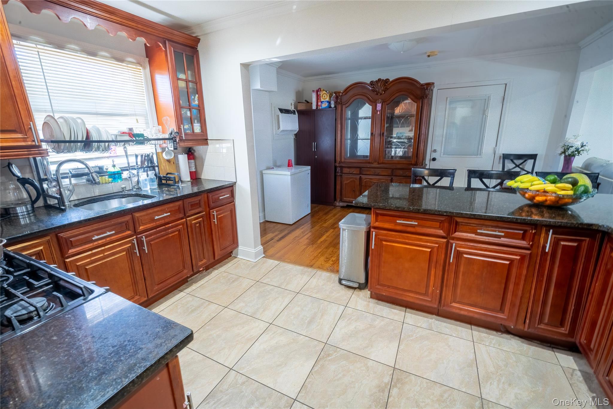 1309 Globe Avenue – For Sale photo 10