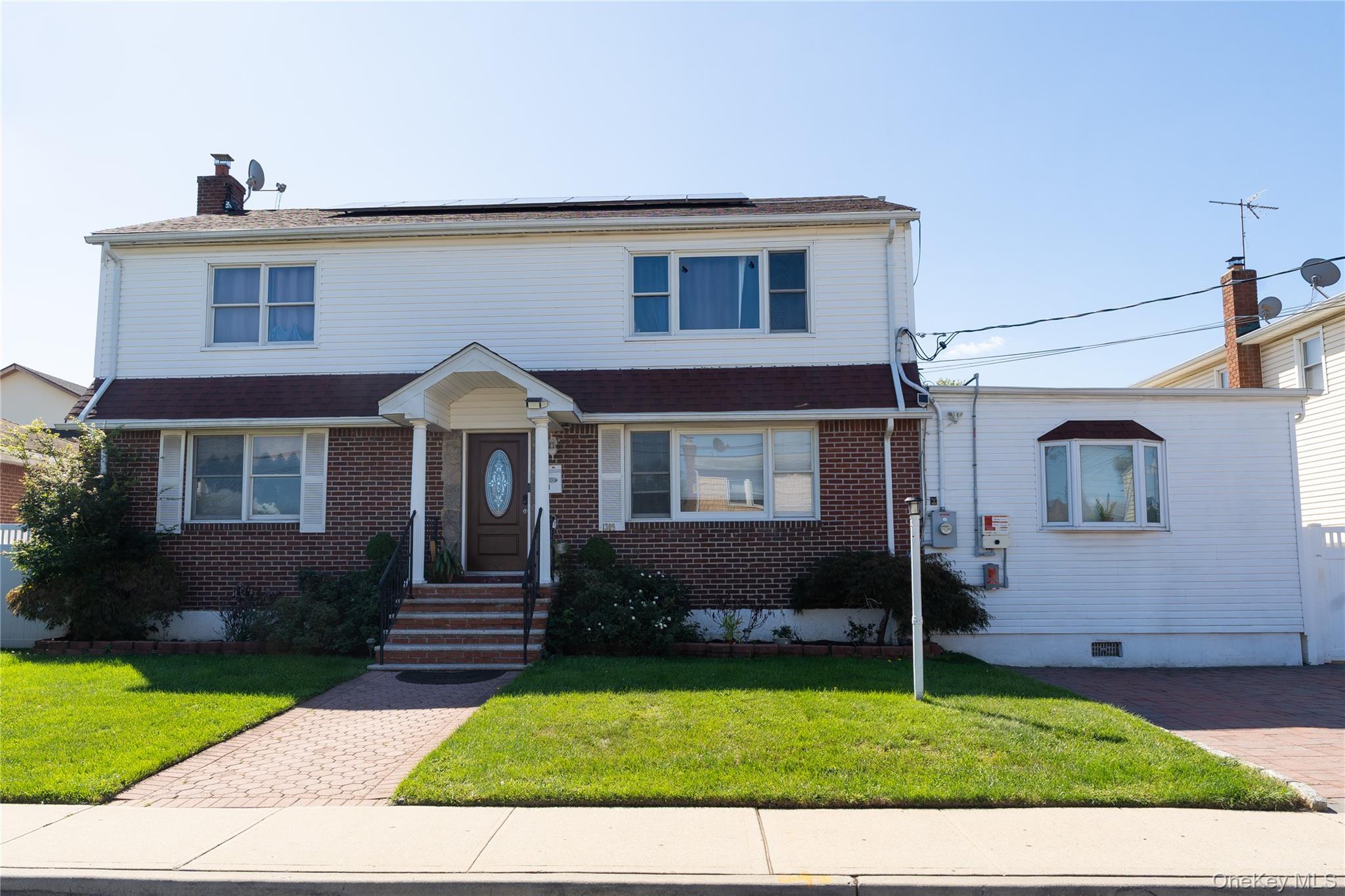 1309 Globe Avenue – For Sale