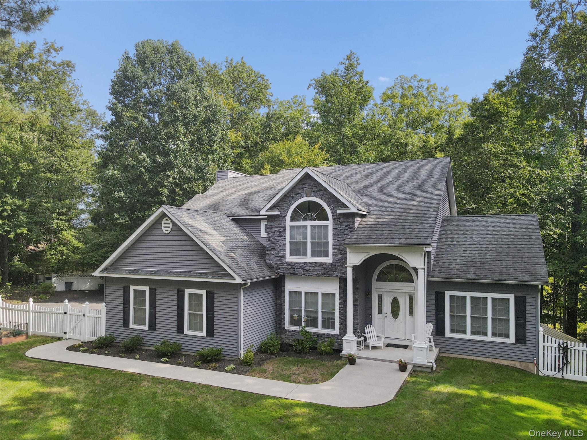 220 N Little Tor Road – For Sale photo 3