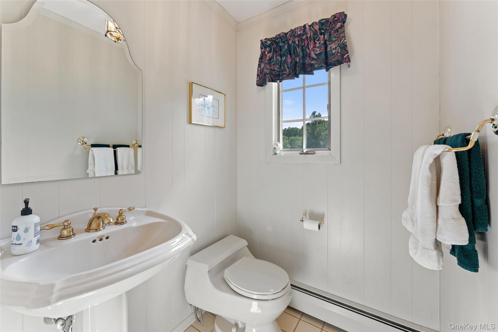 12 Lyons Road – For Sale photo 11