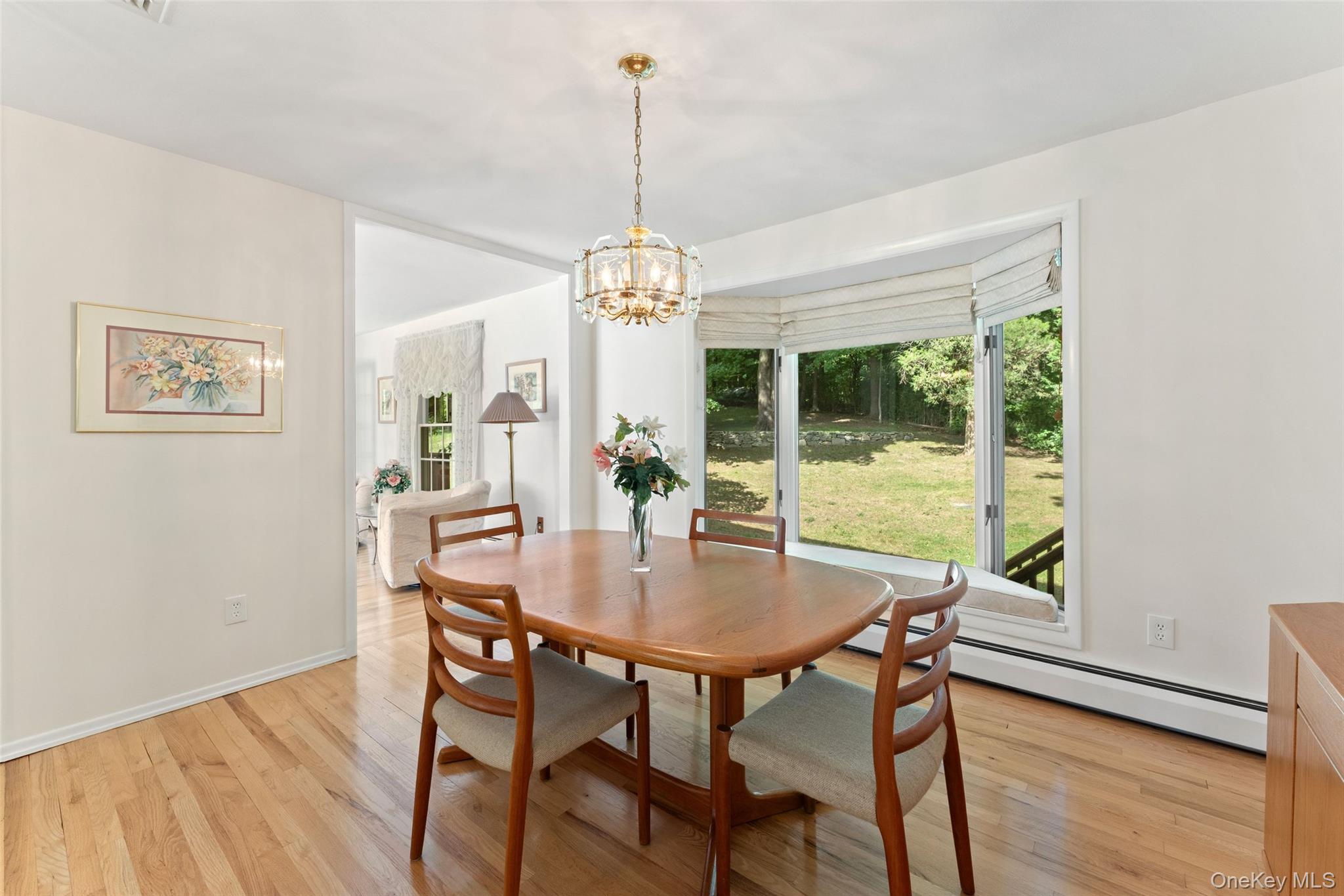 12 Lyons Road – For Sale photo 8