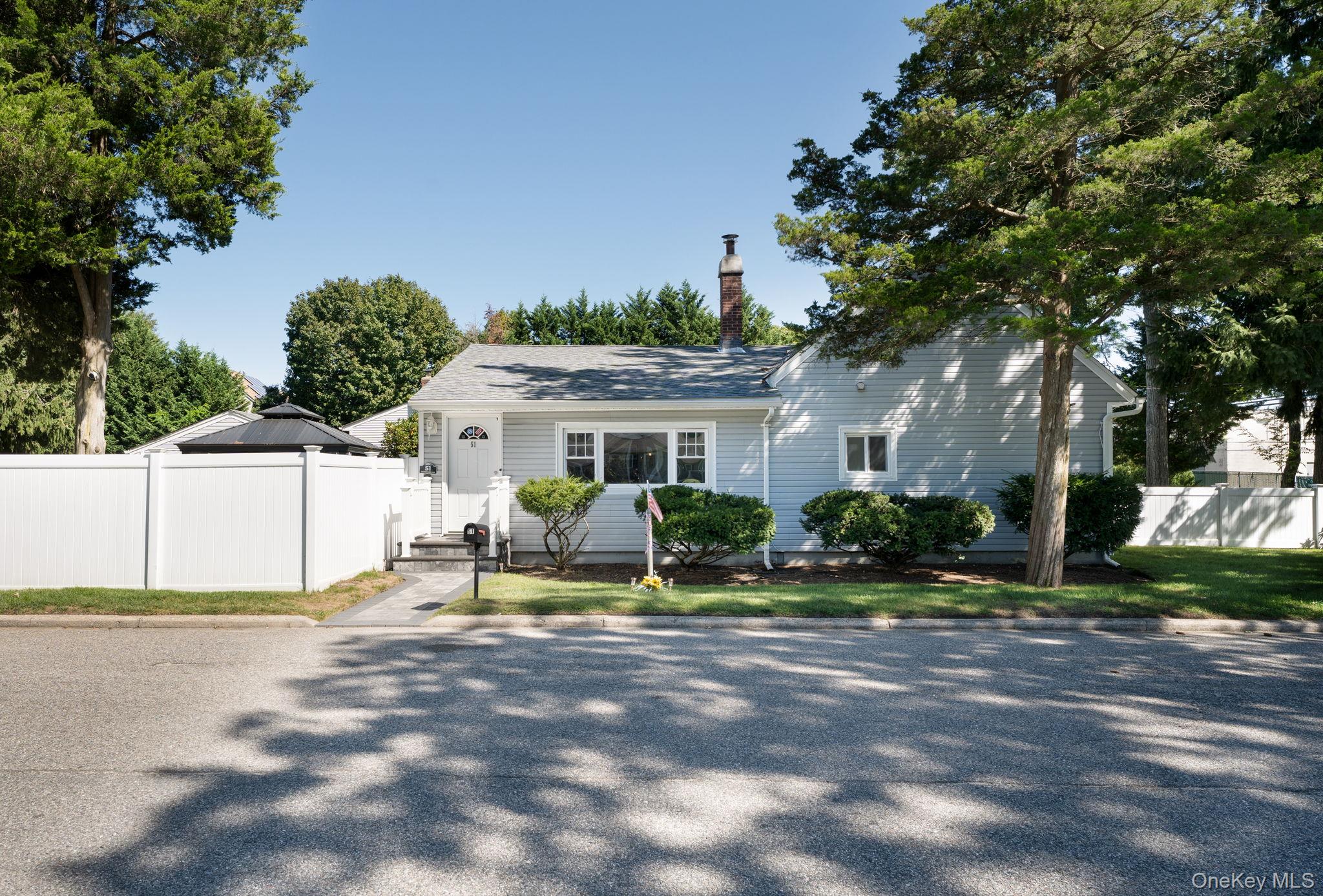 51 Norwood Avenue – For Sale