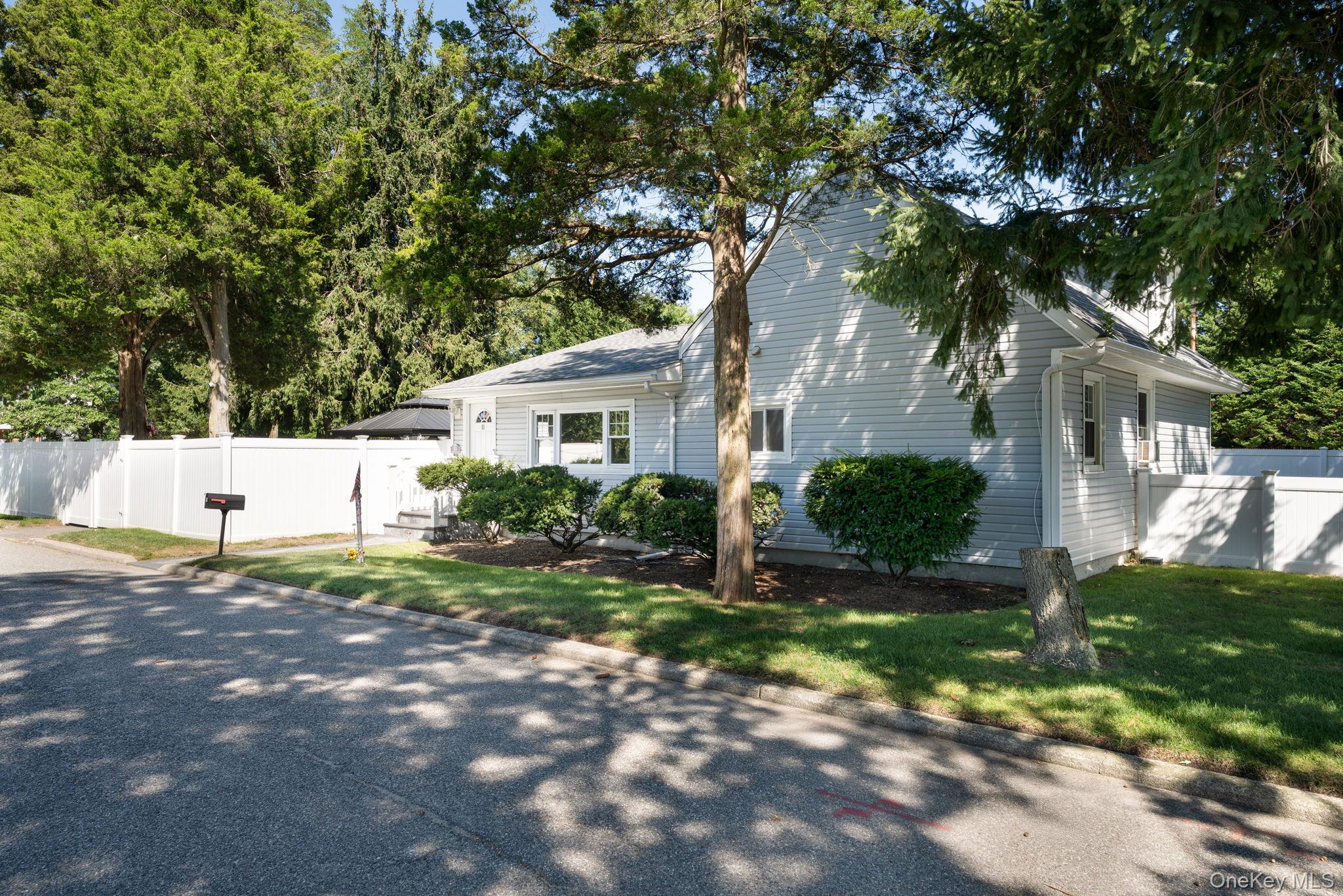 51 Norwood Avenue – For Sale photo 3