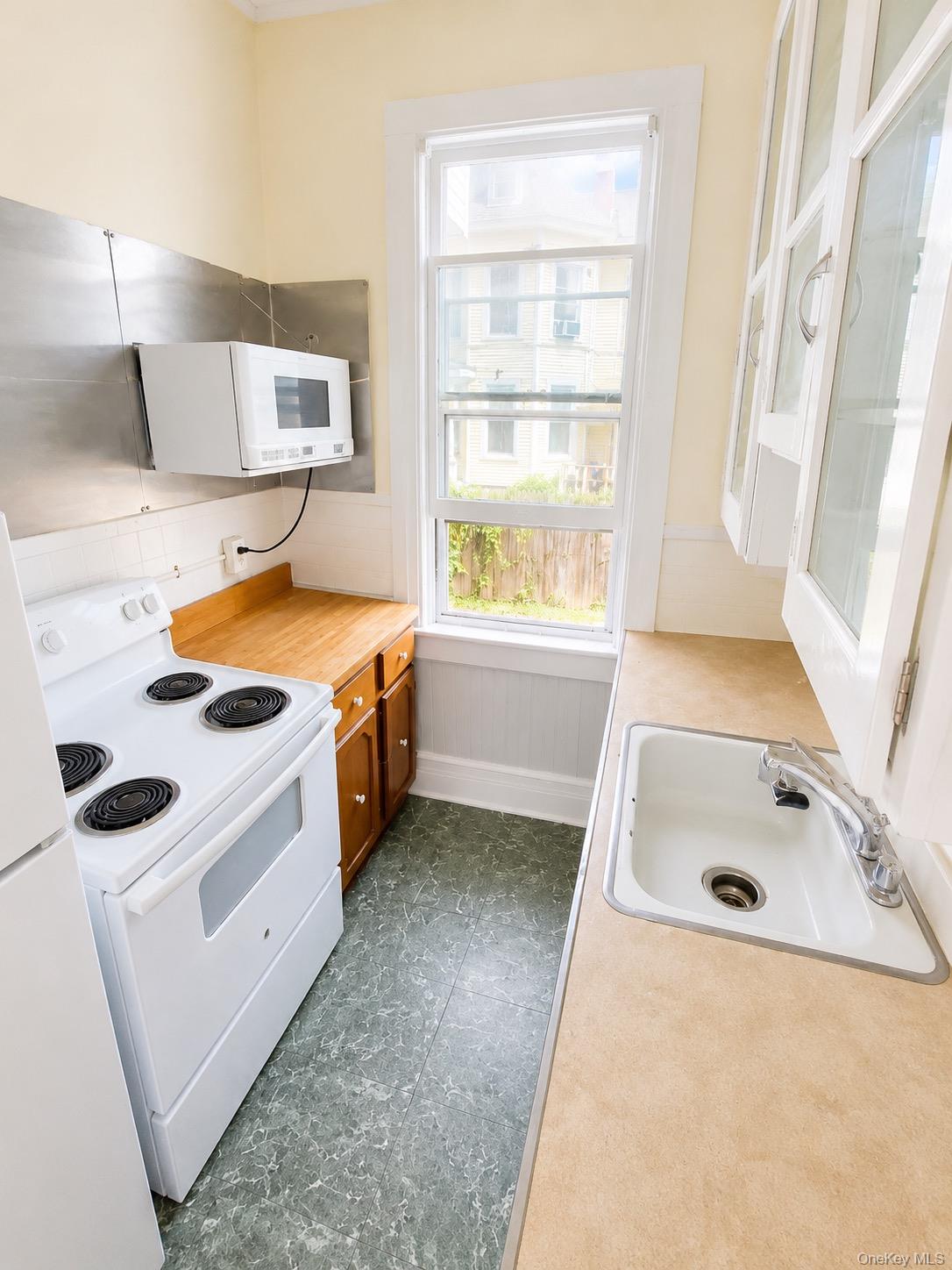 33 Virginia Avenue – For Rent photo 3