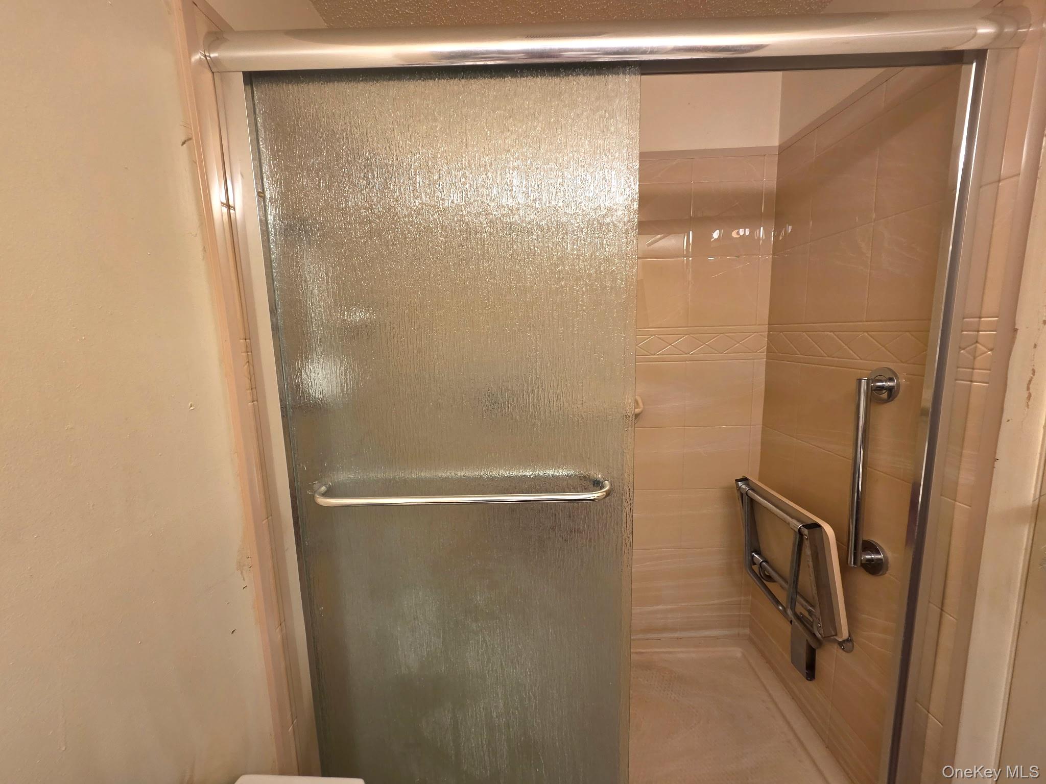 1988 Vyse Avenue, Unit Apt 2 photo 7
