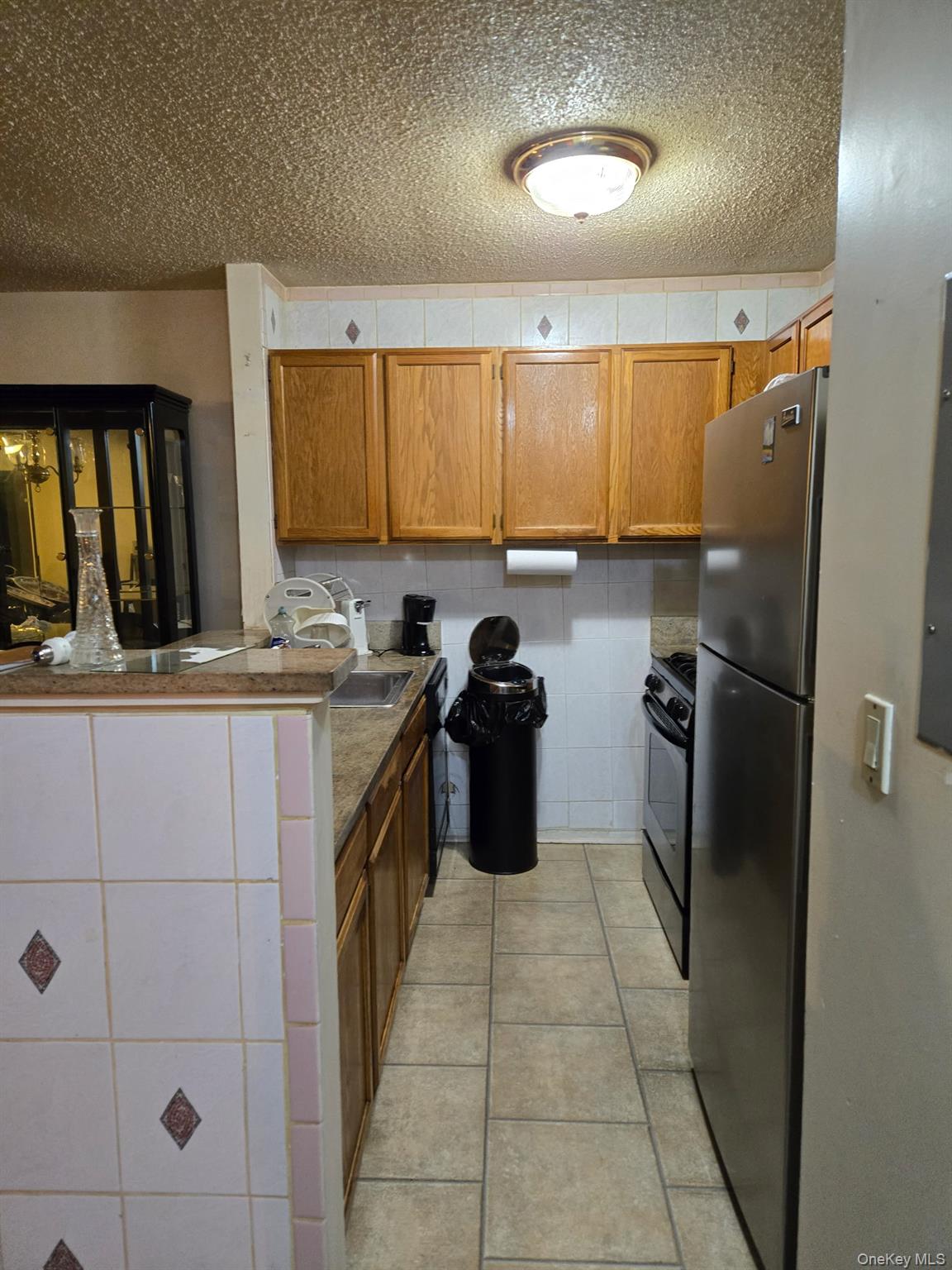 1988 Vyse Avenue, Unit Apt 2 photo 3
