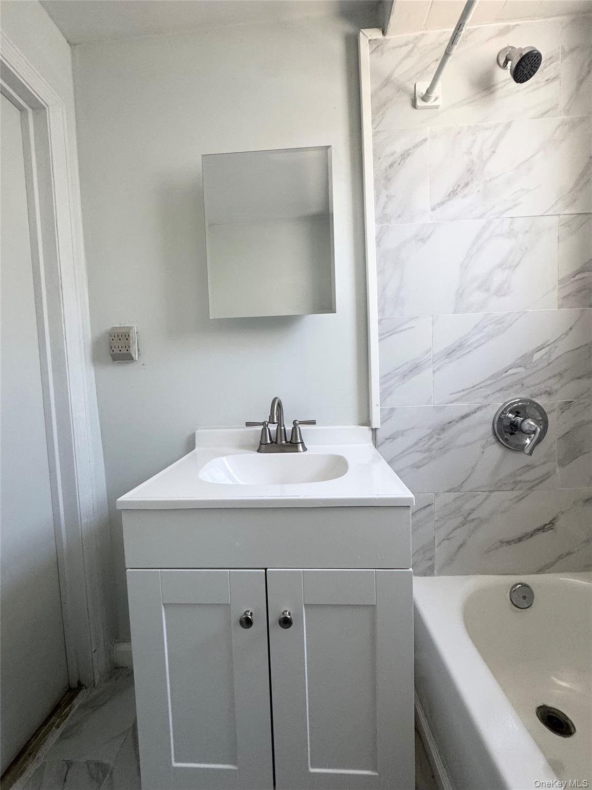 249 N Macquesten Parkway, Unit Floor #2 photo 10