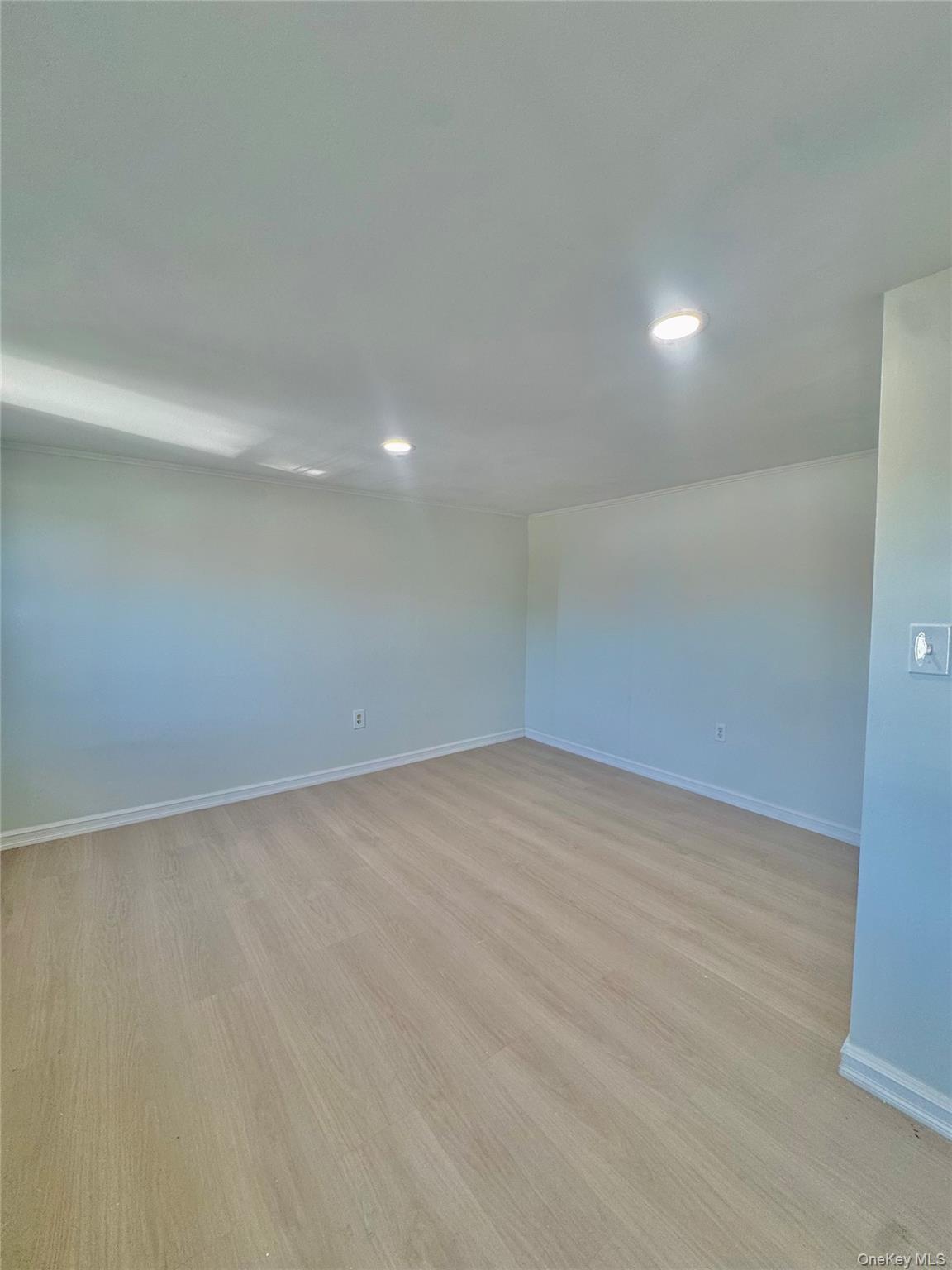 249 N Macquesten Parkway, Unit Floor #2 photo 4