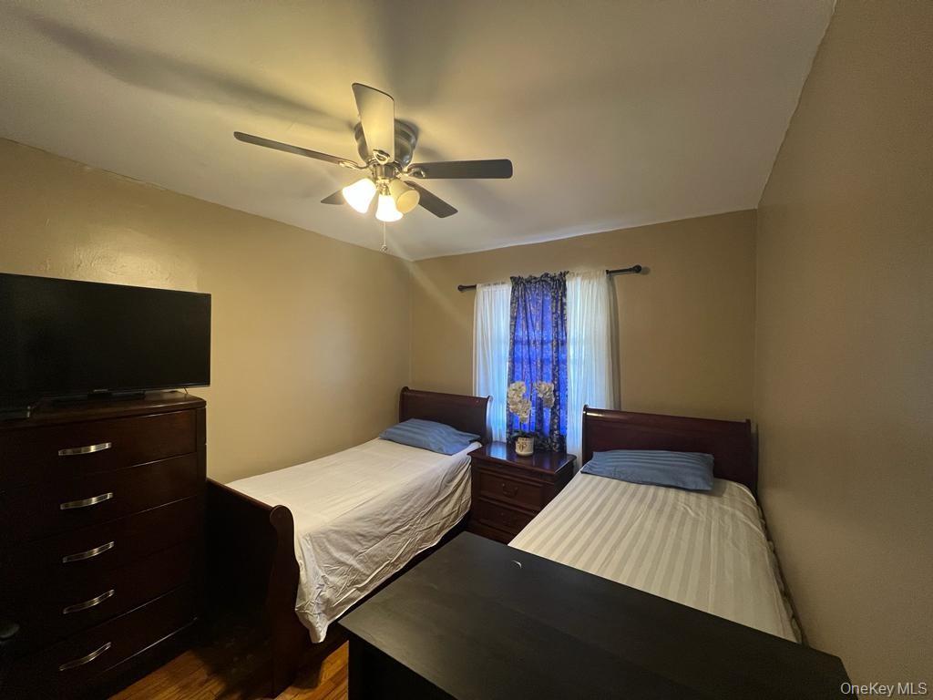 1023B E 229th Street – For Sale photo 8