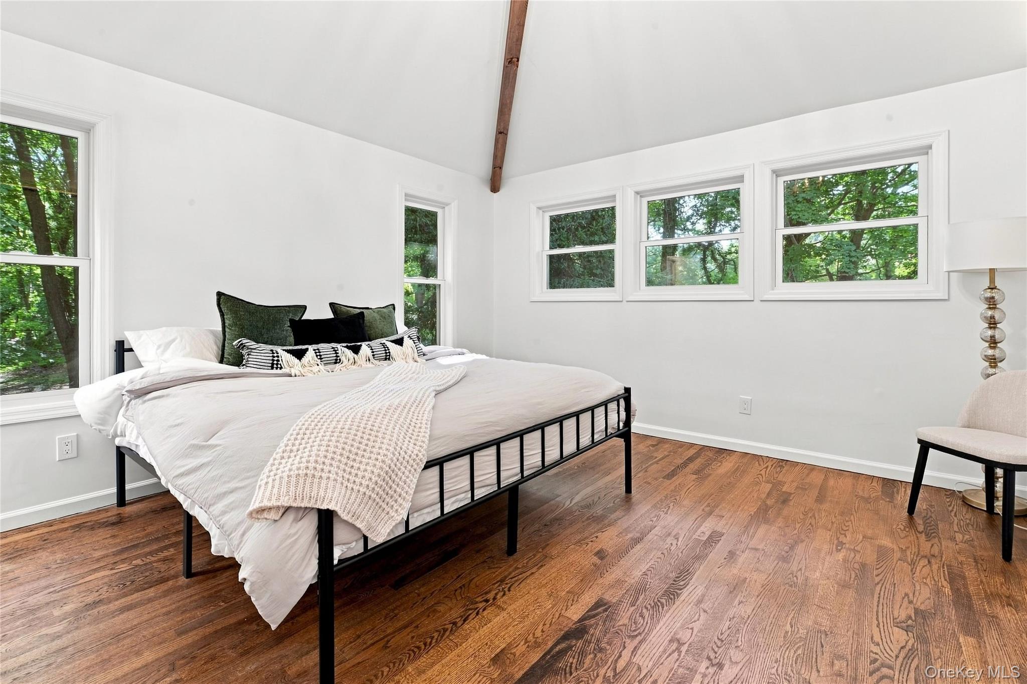 10 Moonedge Road – For Sale photo 18