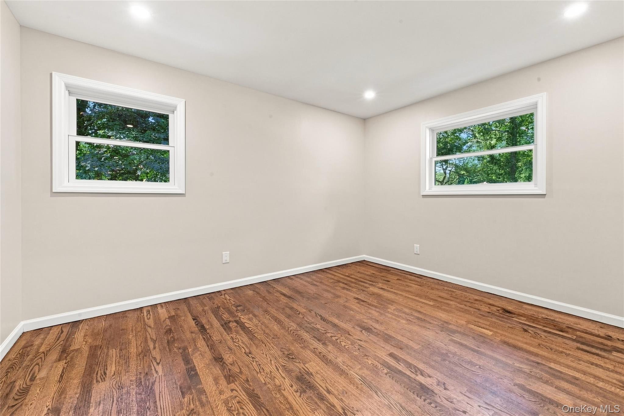 10 Moonedge Road – For Sale photo 20