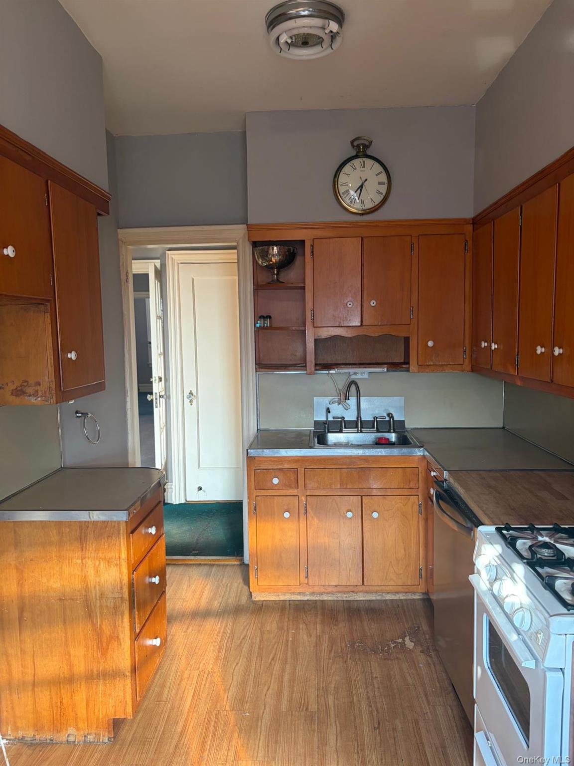 3134 79th Street – For Rent photo 13