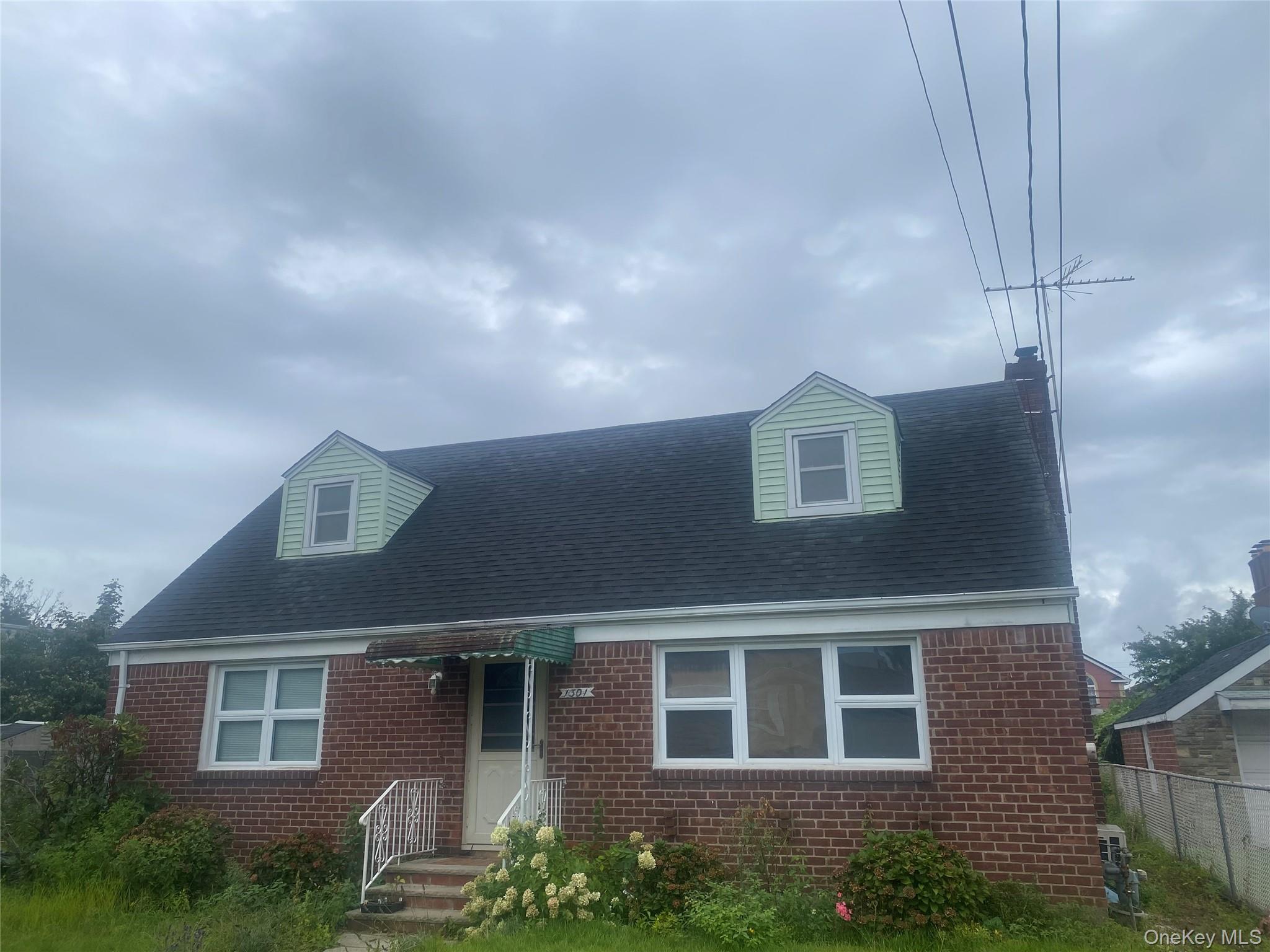 1301 Times Avenue – For Sale