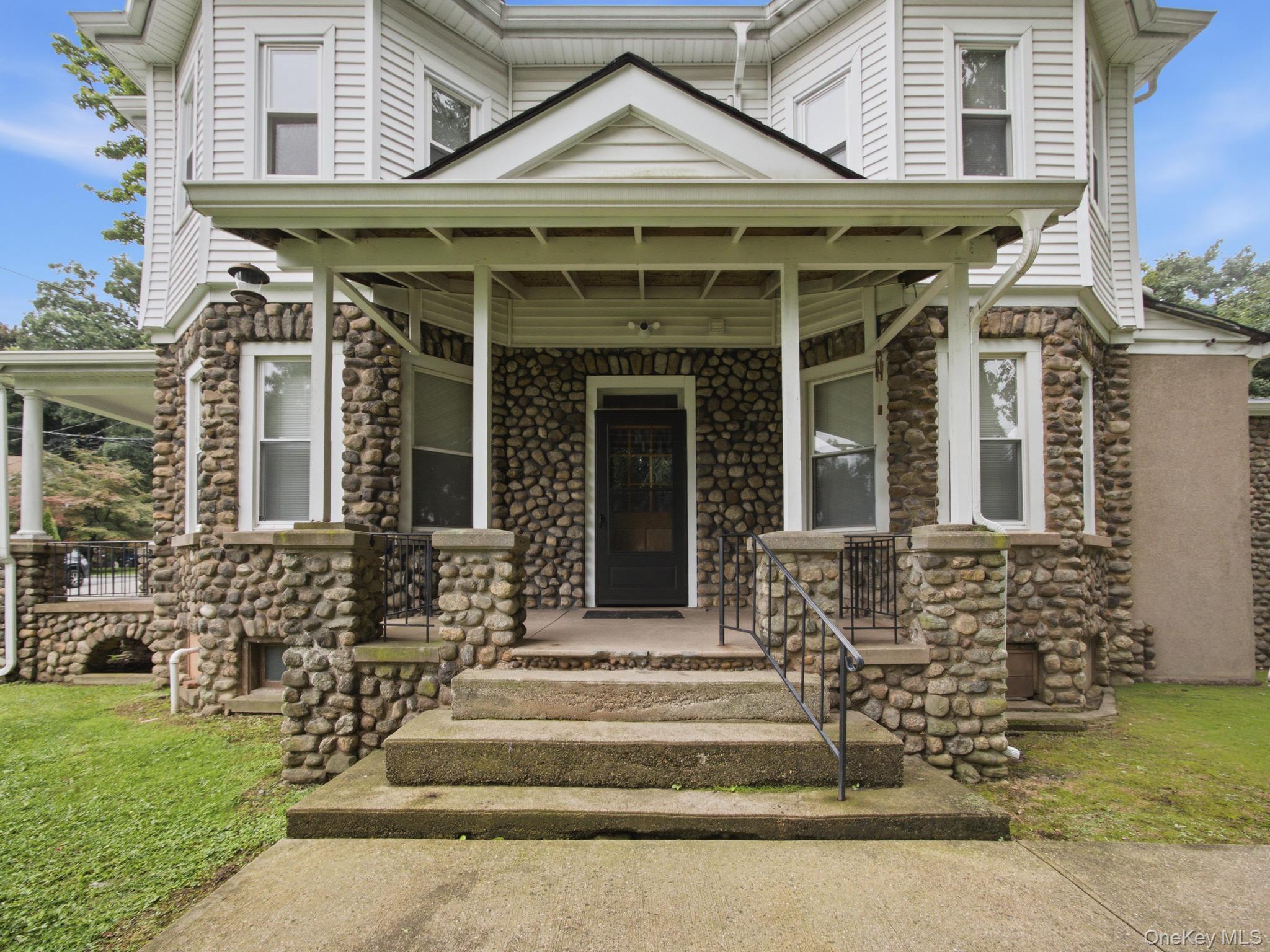 9 Cottage Avenue, Unit 1