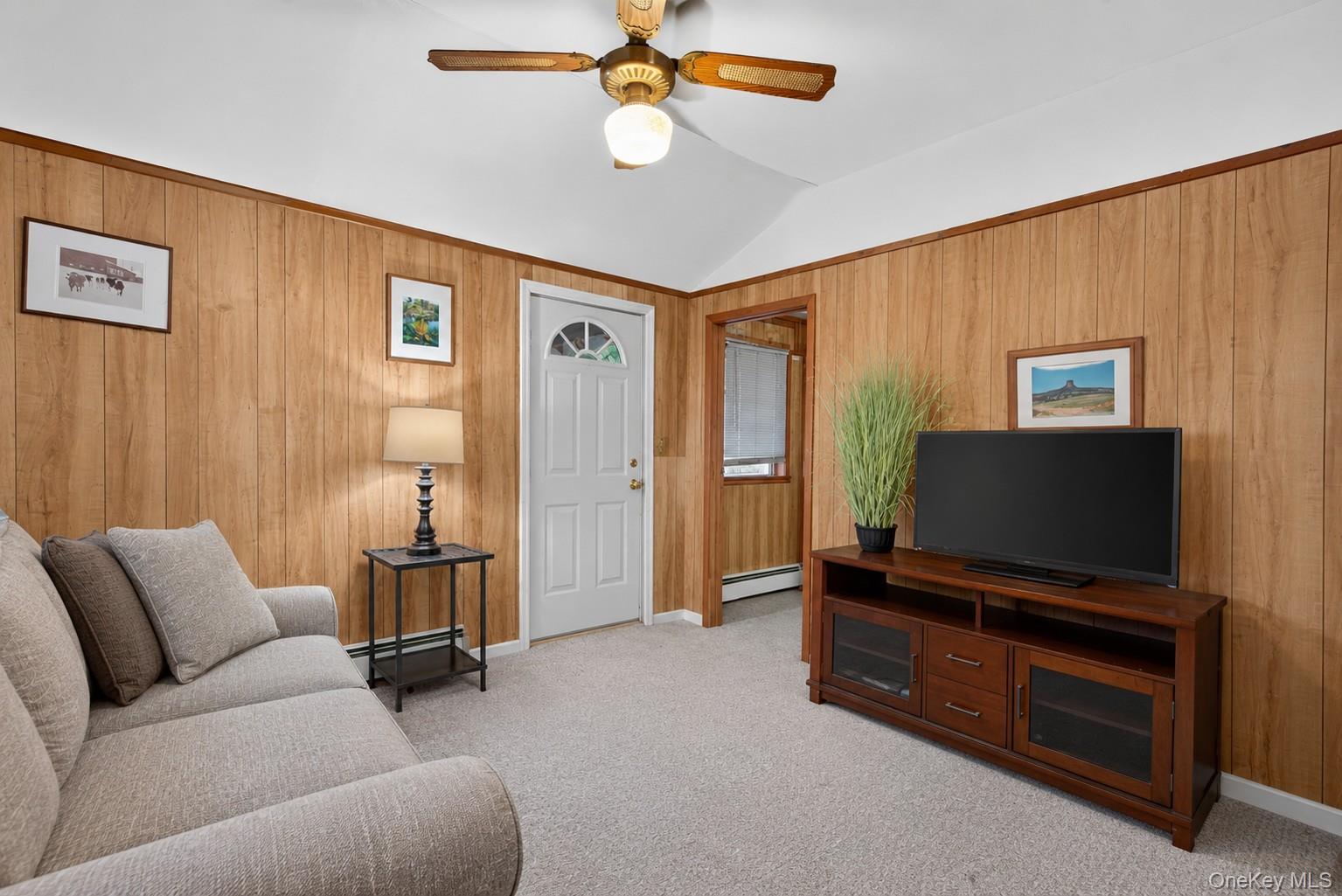 33 E Crossman Avenue – For Sale photo 21