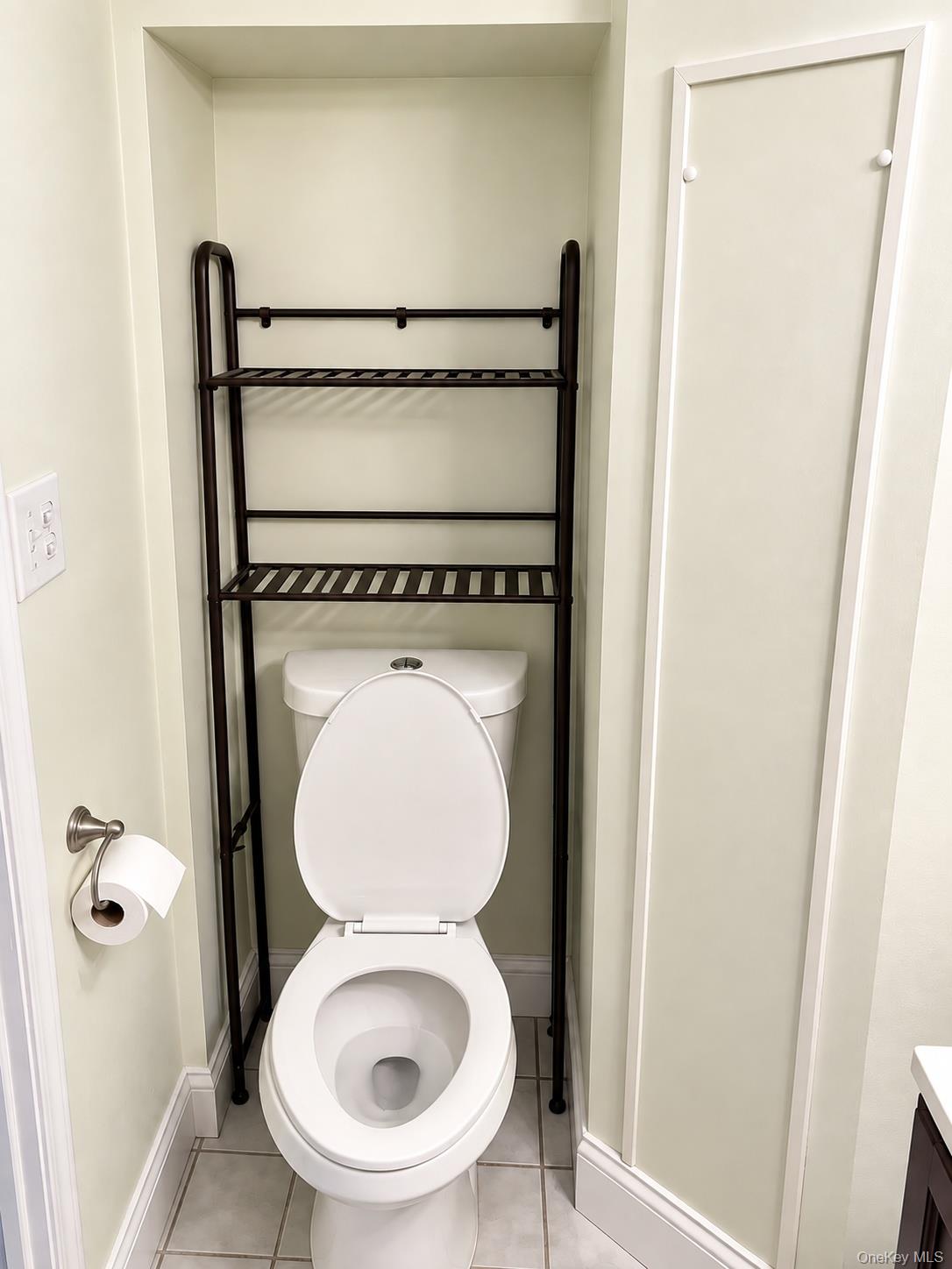 10 Pickwick Drive S – For Rent photo 11