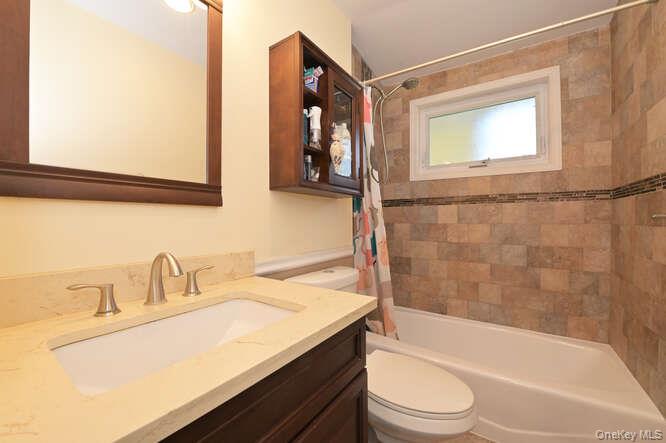 10 Pickwick Drive S – For Rent photo 7