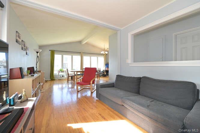 10 Pickwick Drive S – For Rent photo 4