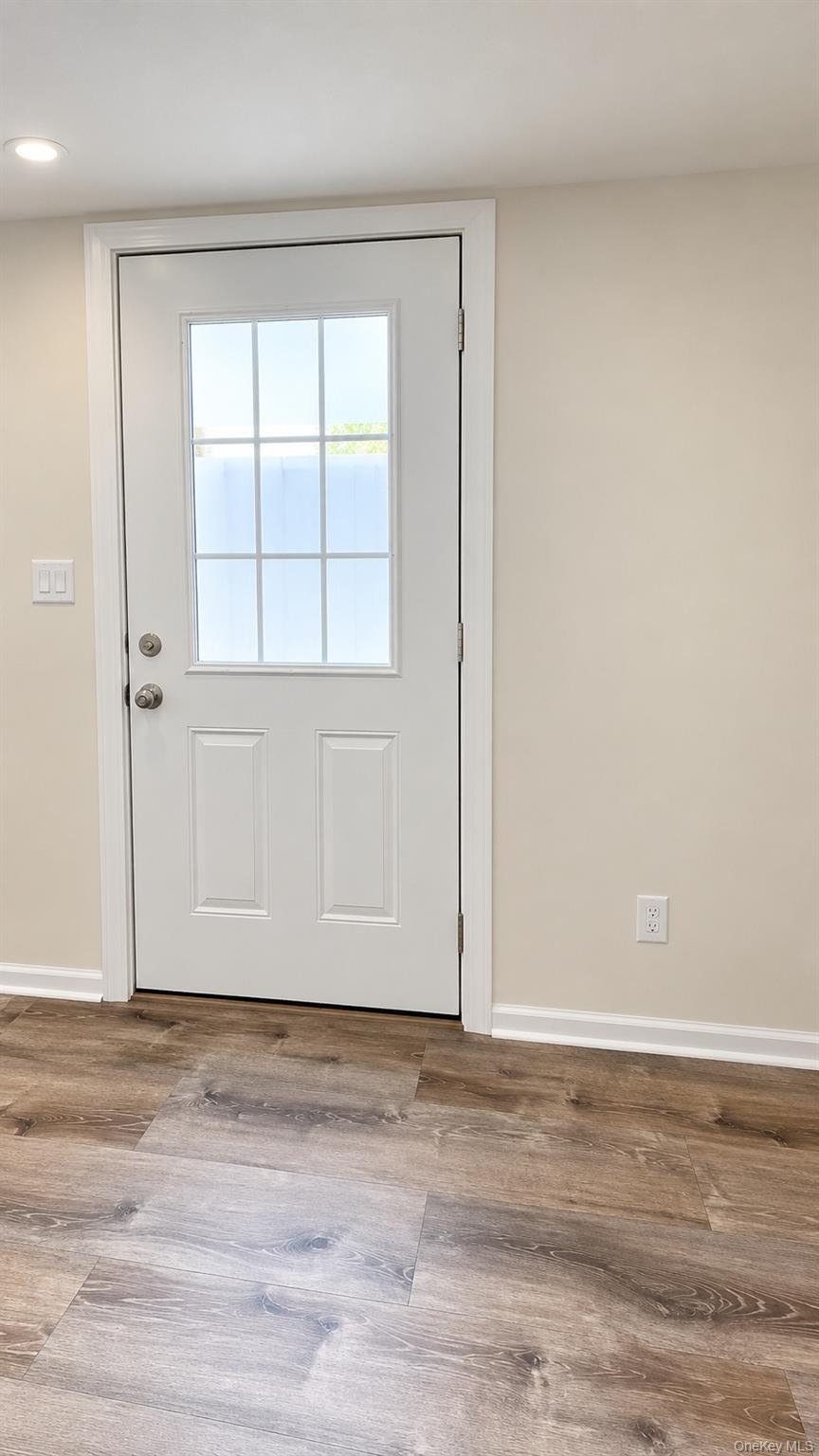 10 Pickwick Drive S – For Rent photo 10