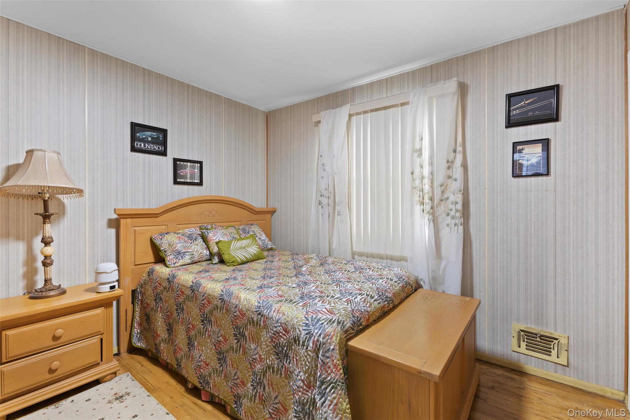 552 Briar Place – For Sale photo 12