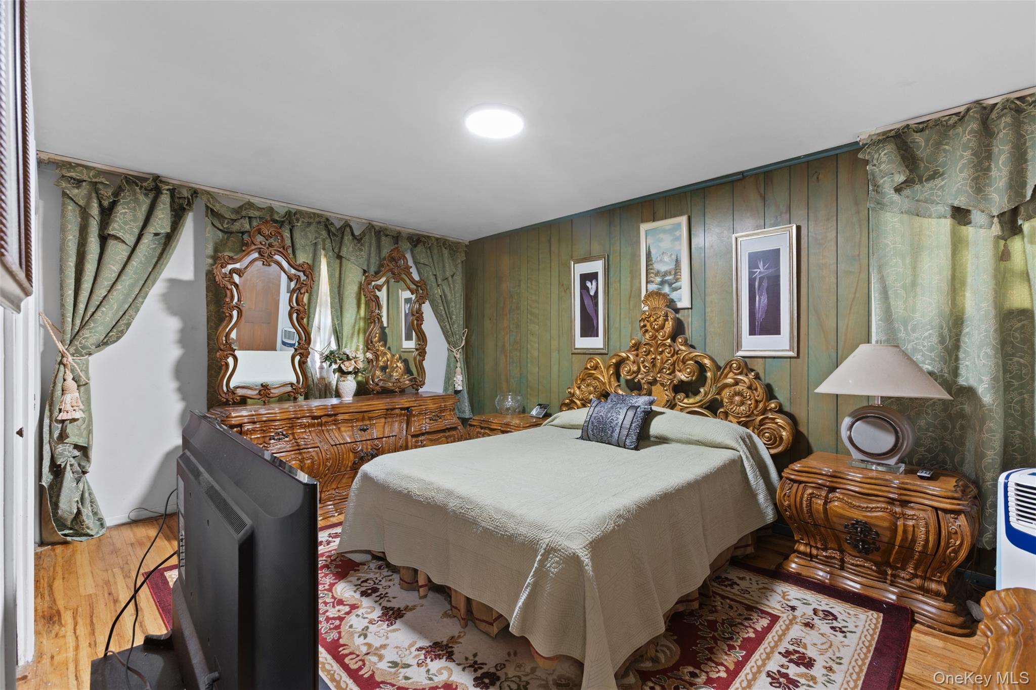 552 Briar Place – For Sale photo 9