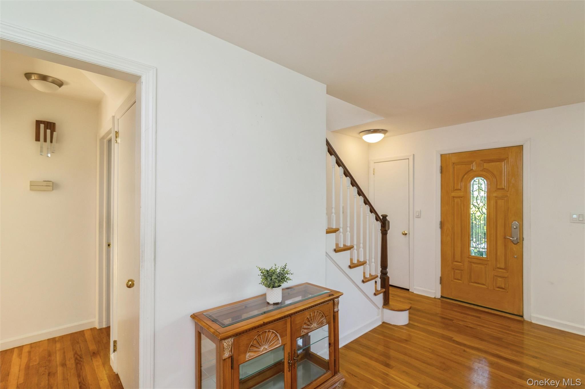 24 Old Homestead Road – For Sale photo 2