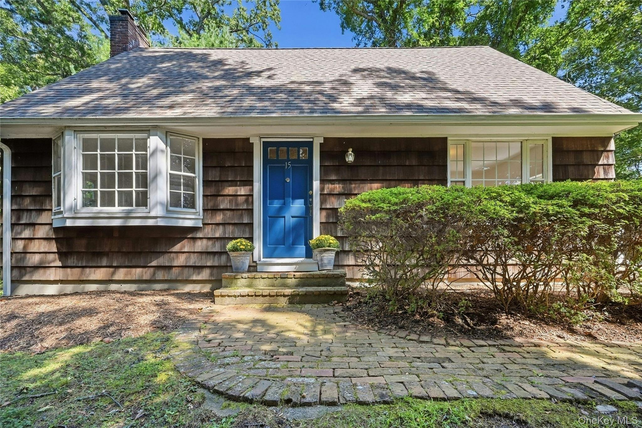 15 Shore Oaks Drive – For Sale photo 3