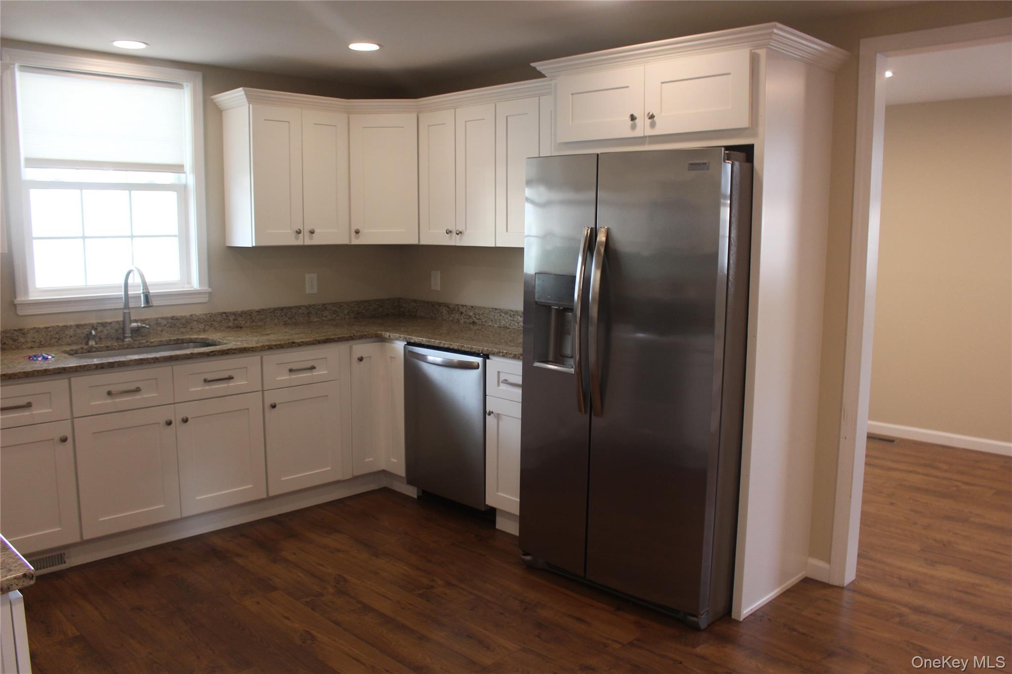 17 Bank Street – For Rent photo 6